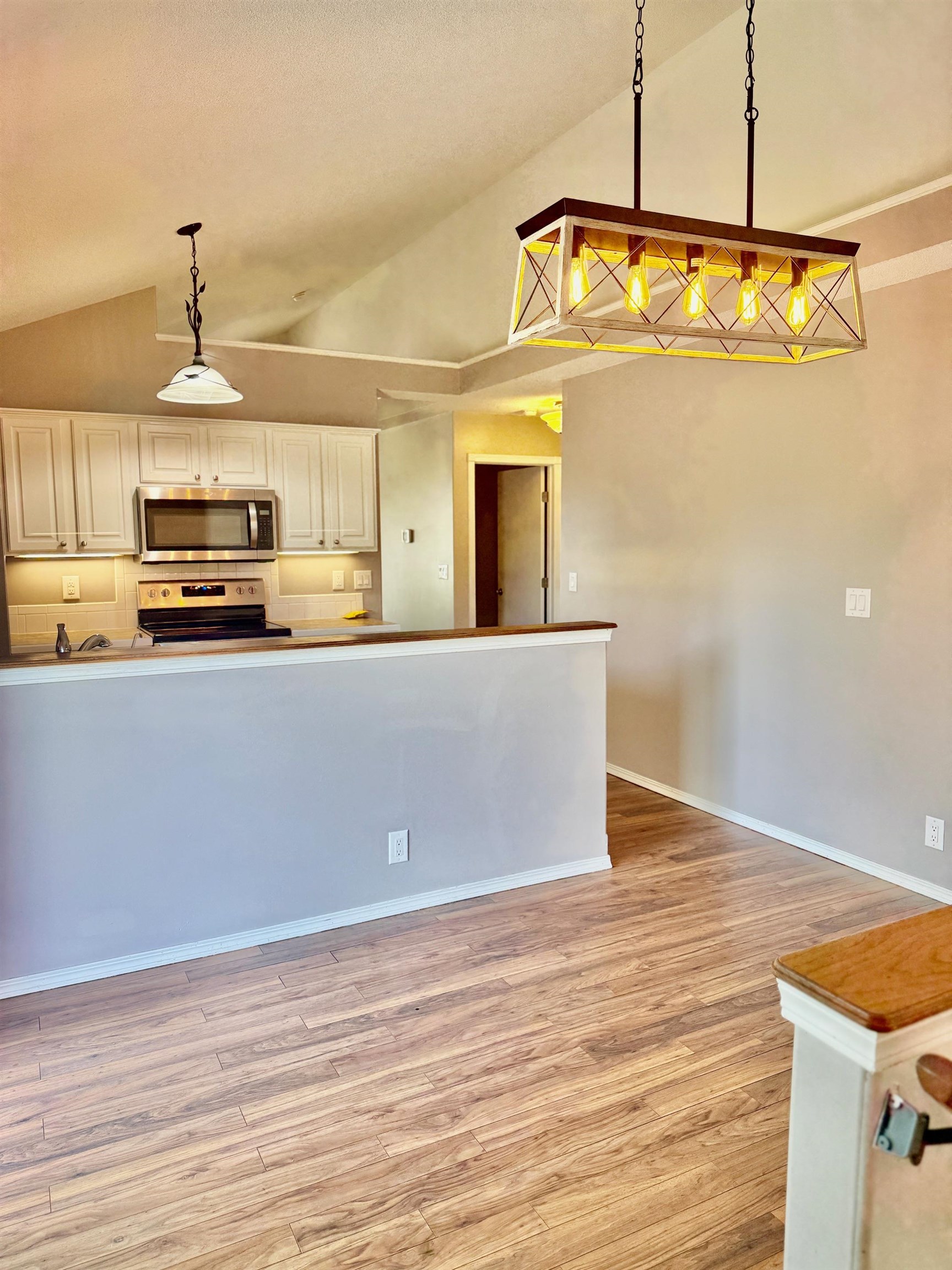 2106 E Summerset St Property Photo 18