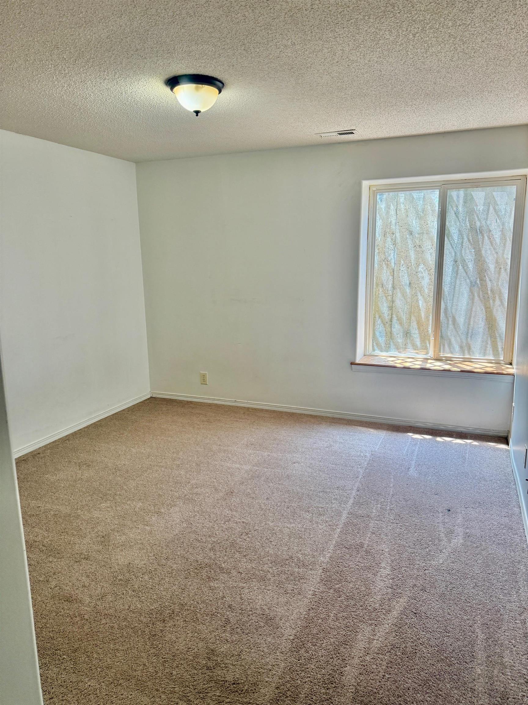 2106 E Summerset St Property Photo 21
