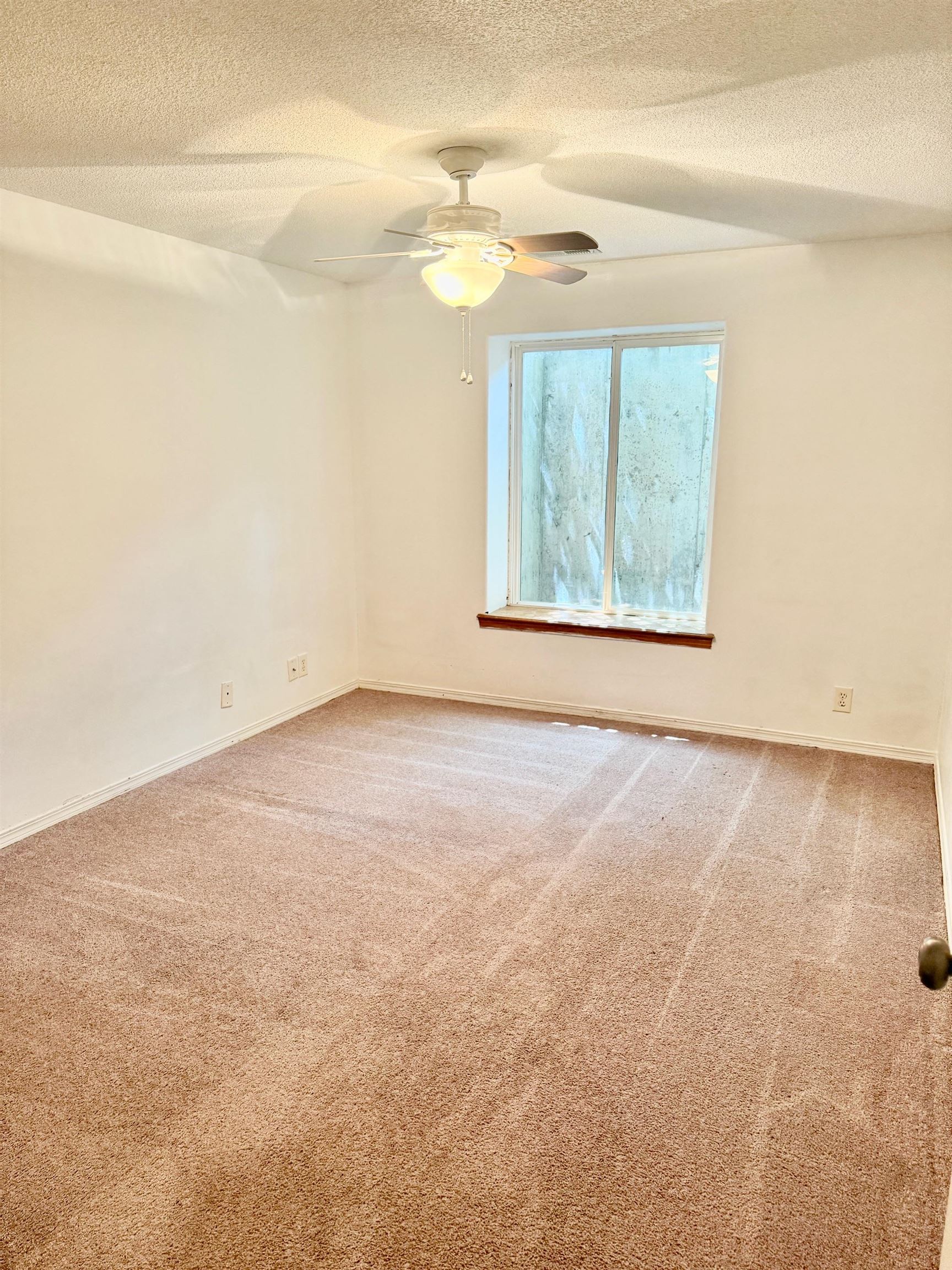 2106 E Summerset St Property Photo 22