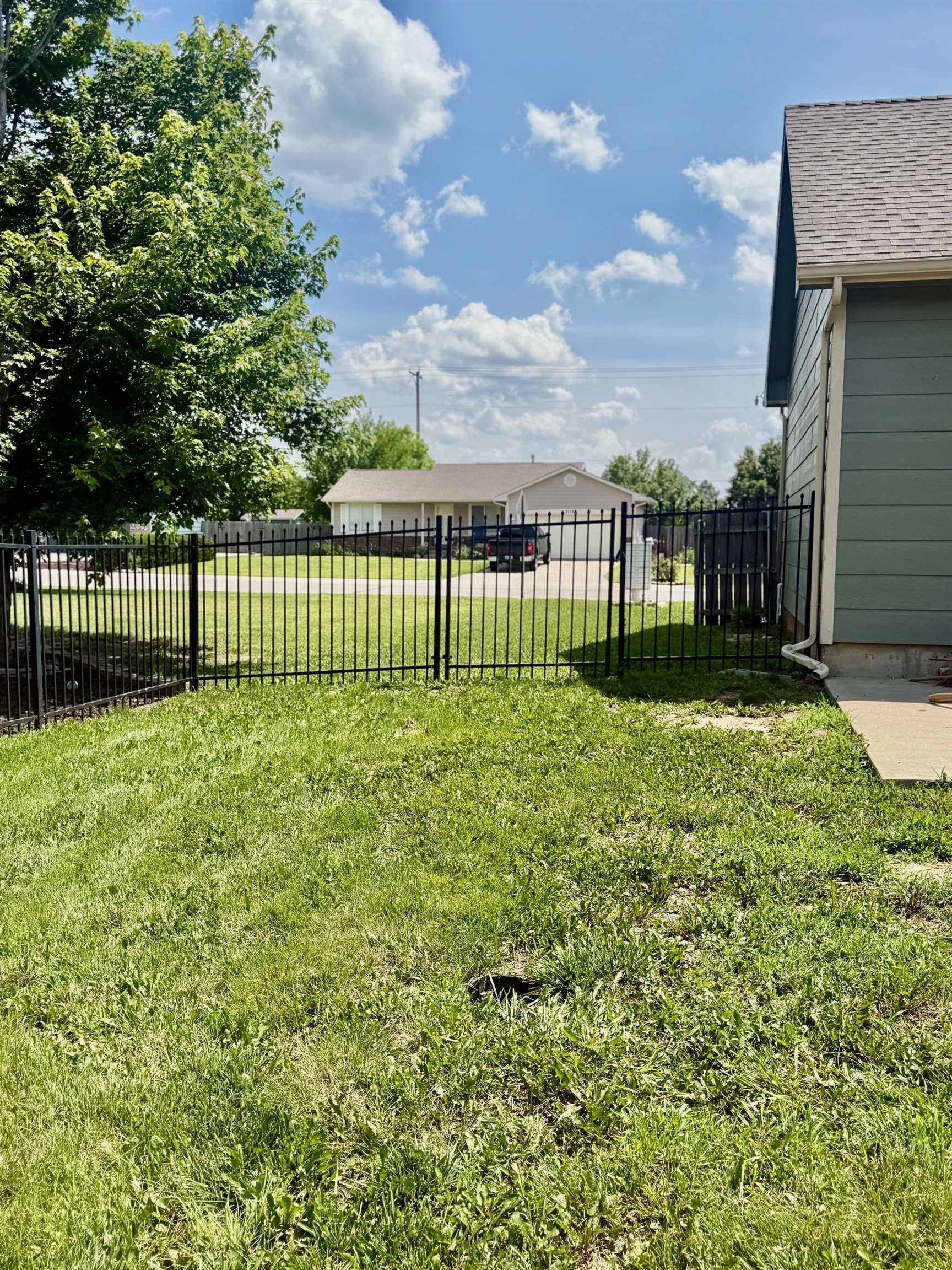 2106 E Summerset St Property Photo 30