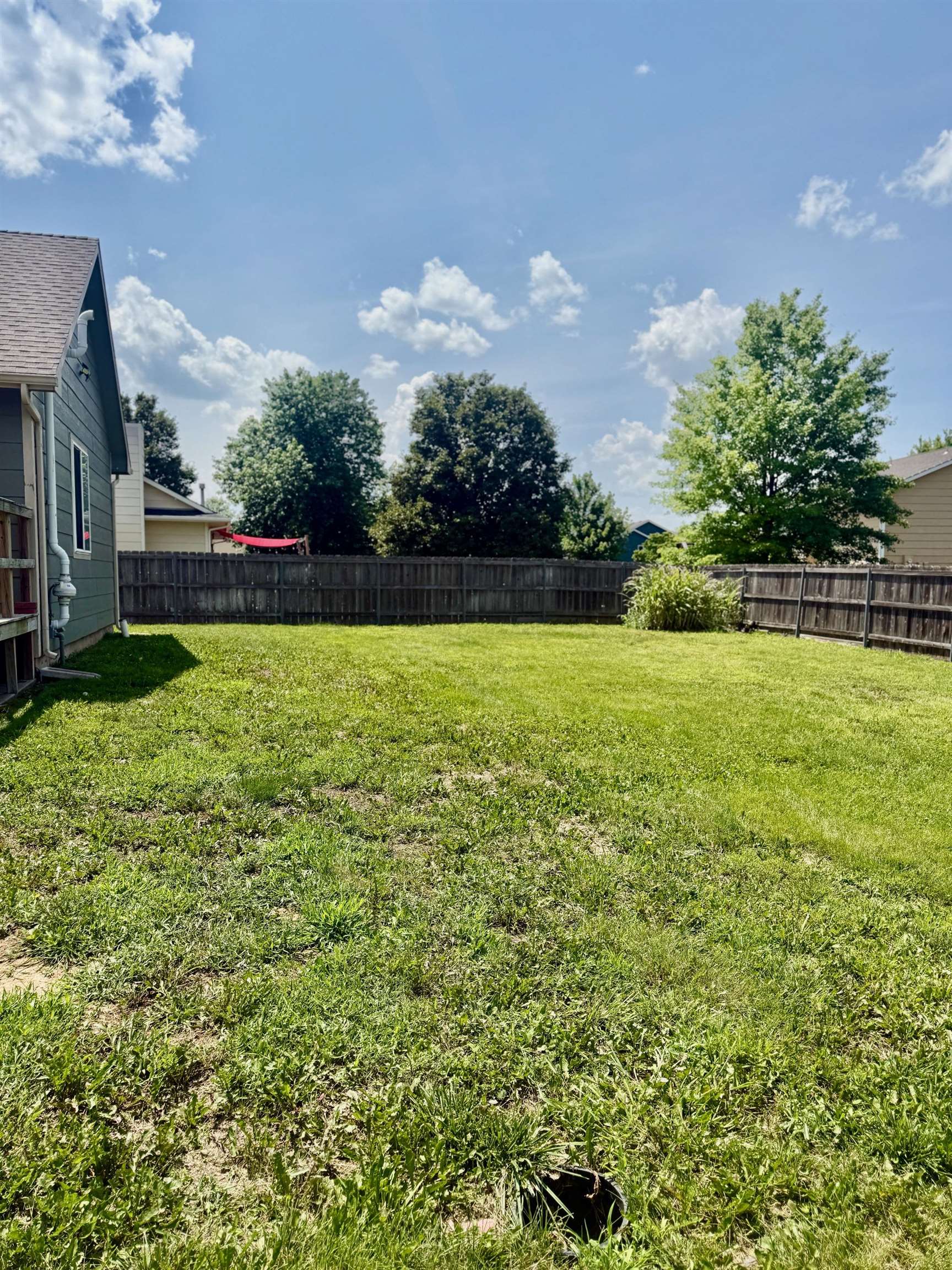 2106 E Summerset St Property Photo 32