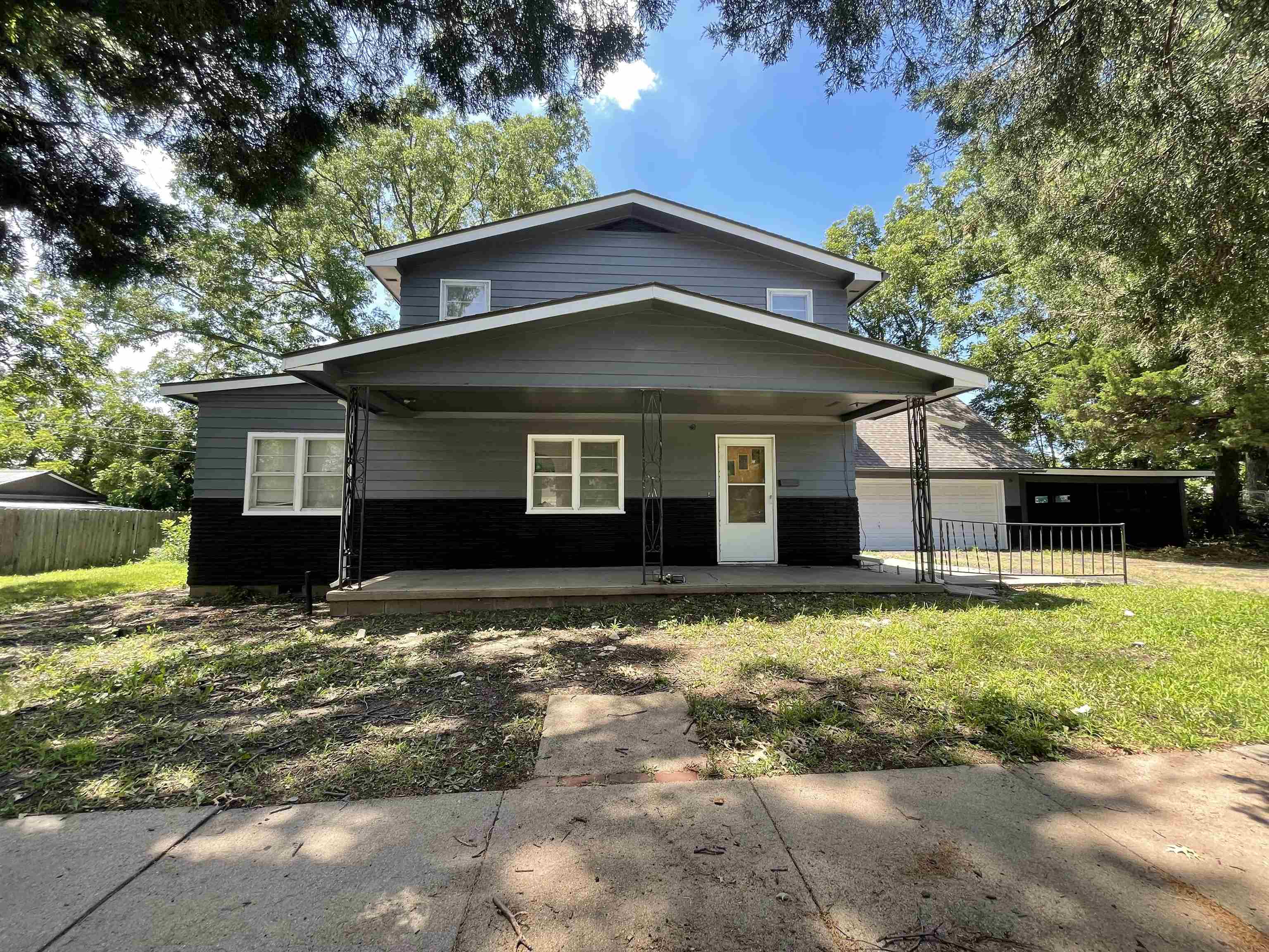 813 Race St Property Photo 1