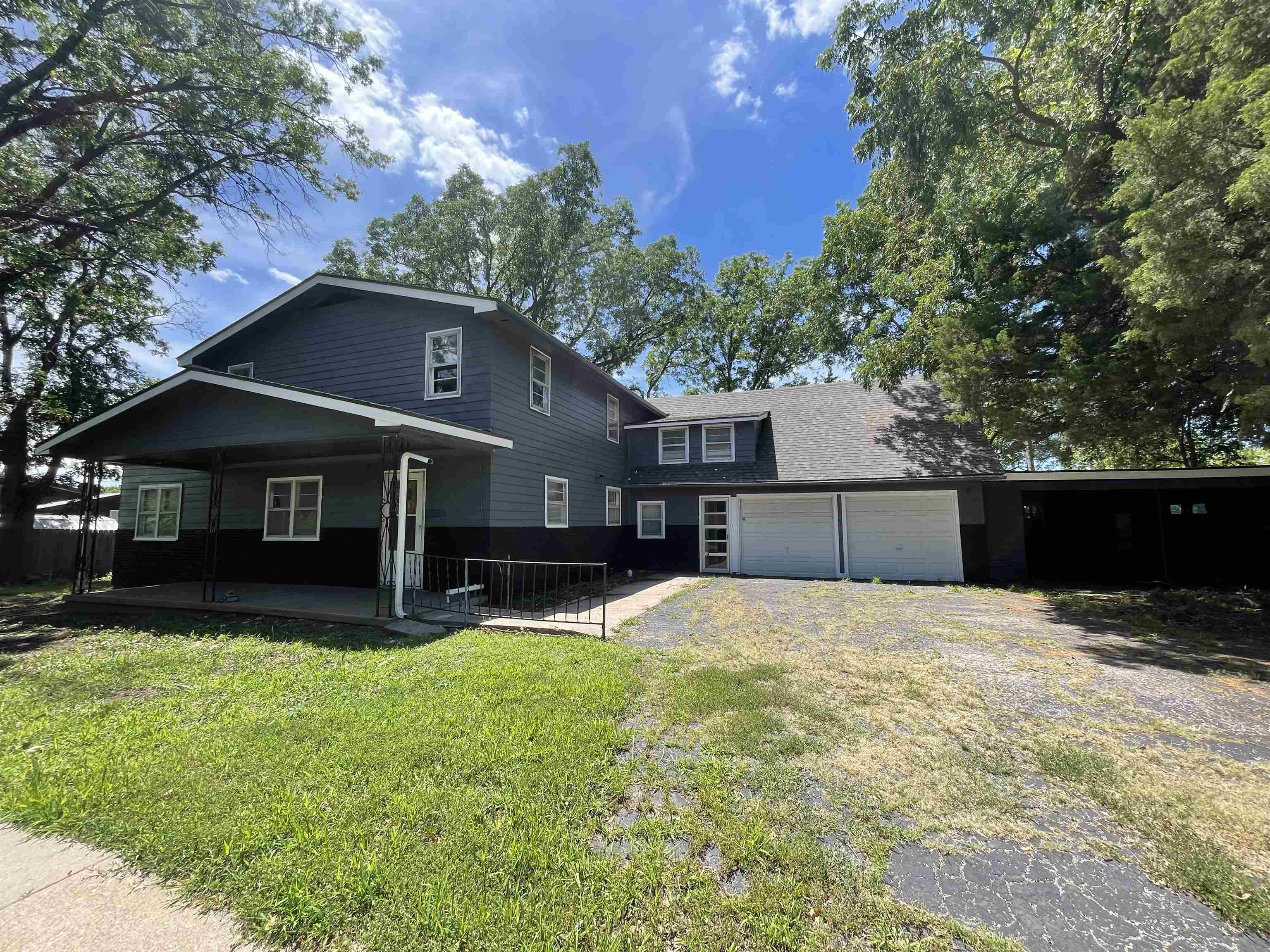 813 Race St Property Photo 2