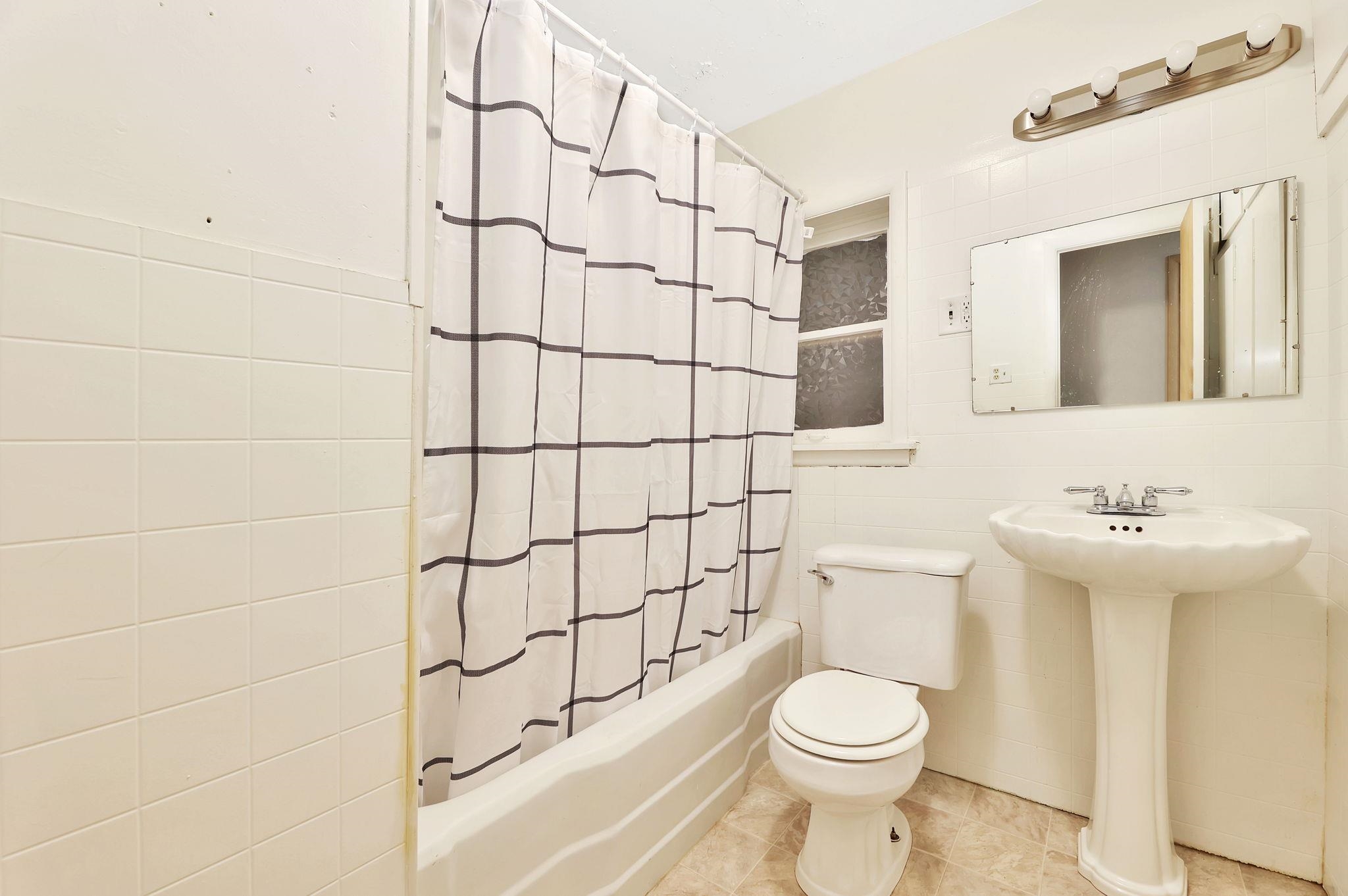 813 Race St Property Photo 11