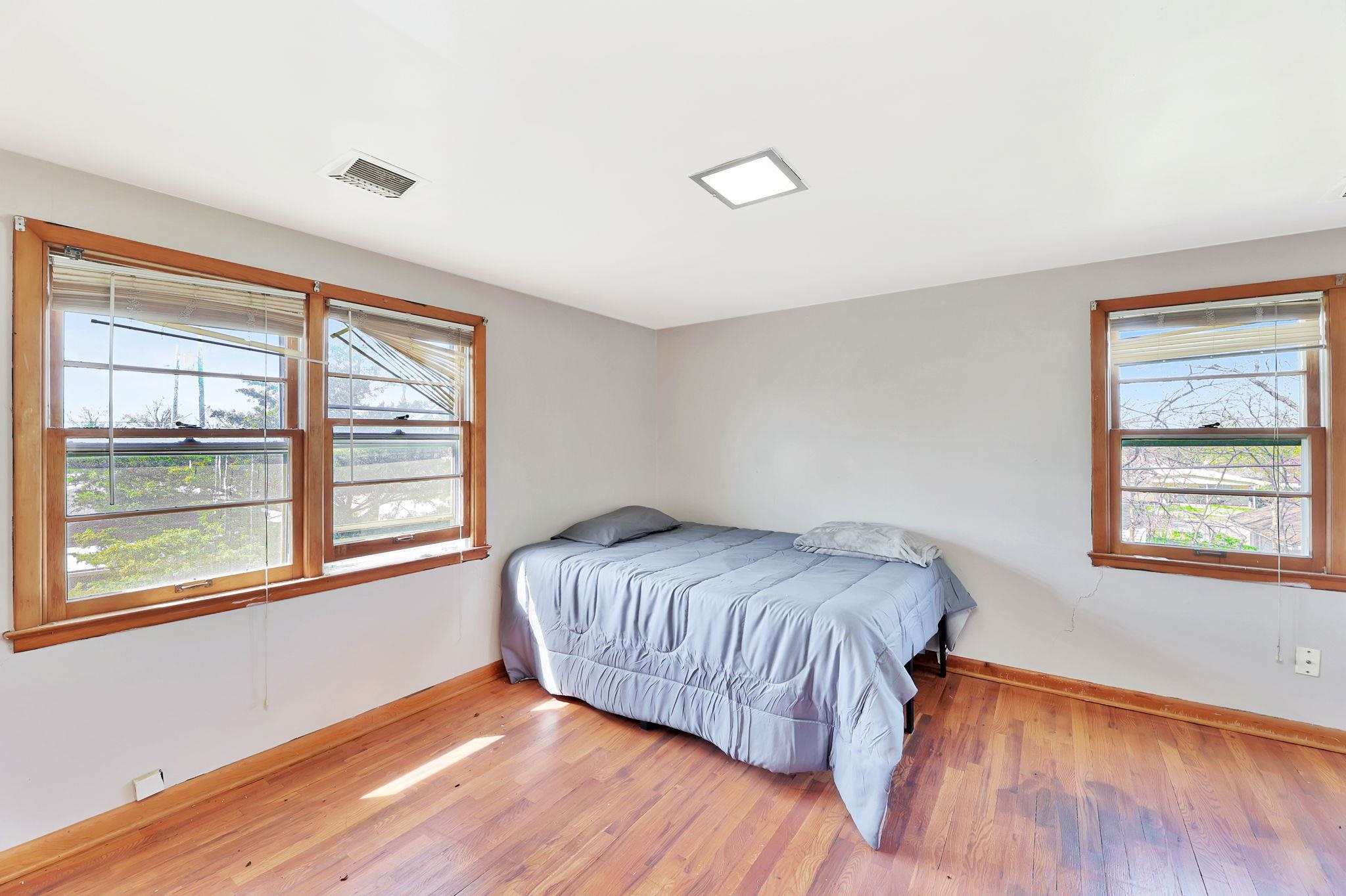 813 Race St Property Photo 12