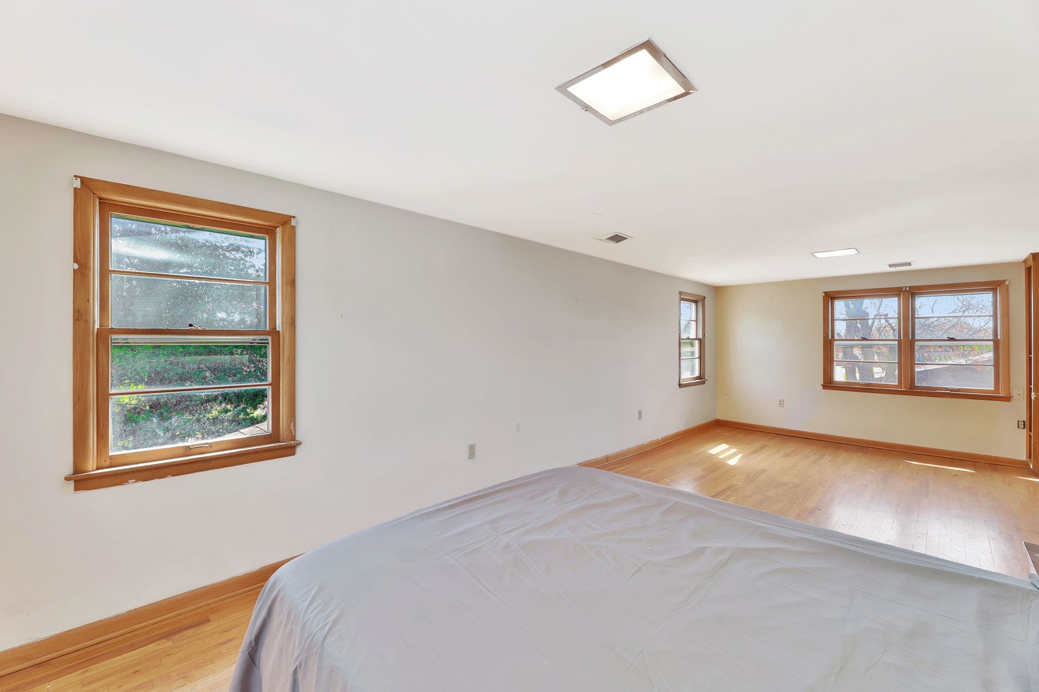 813 Race St Property Photo 15