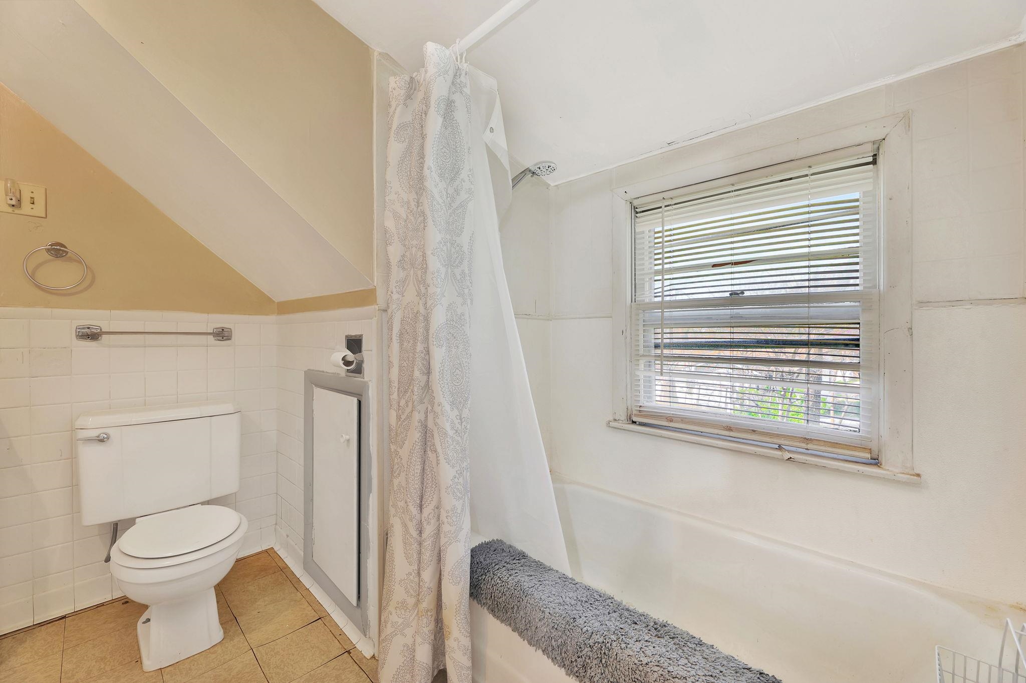 813 Race St Property Photo 25