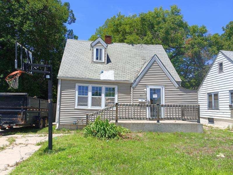 827 N Lorraine Ave Property Photo 1