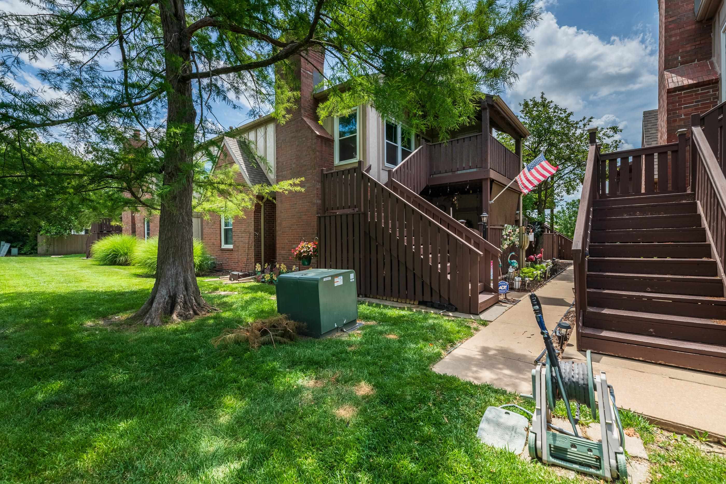 1450 S Webb Rd #520