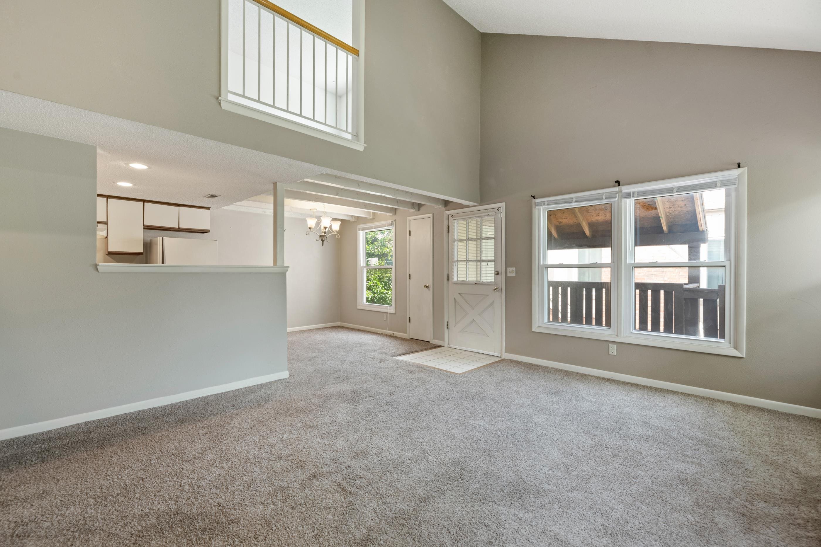 1450 S Webb Rd #520 Property Photo 6