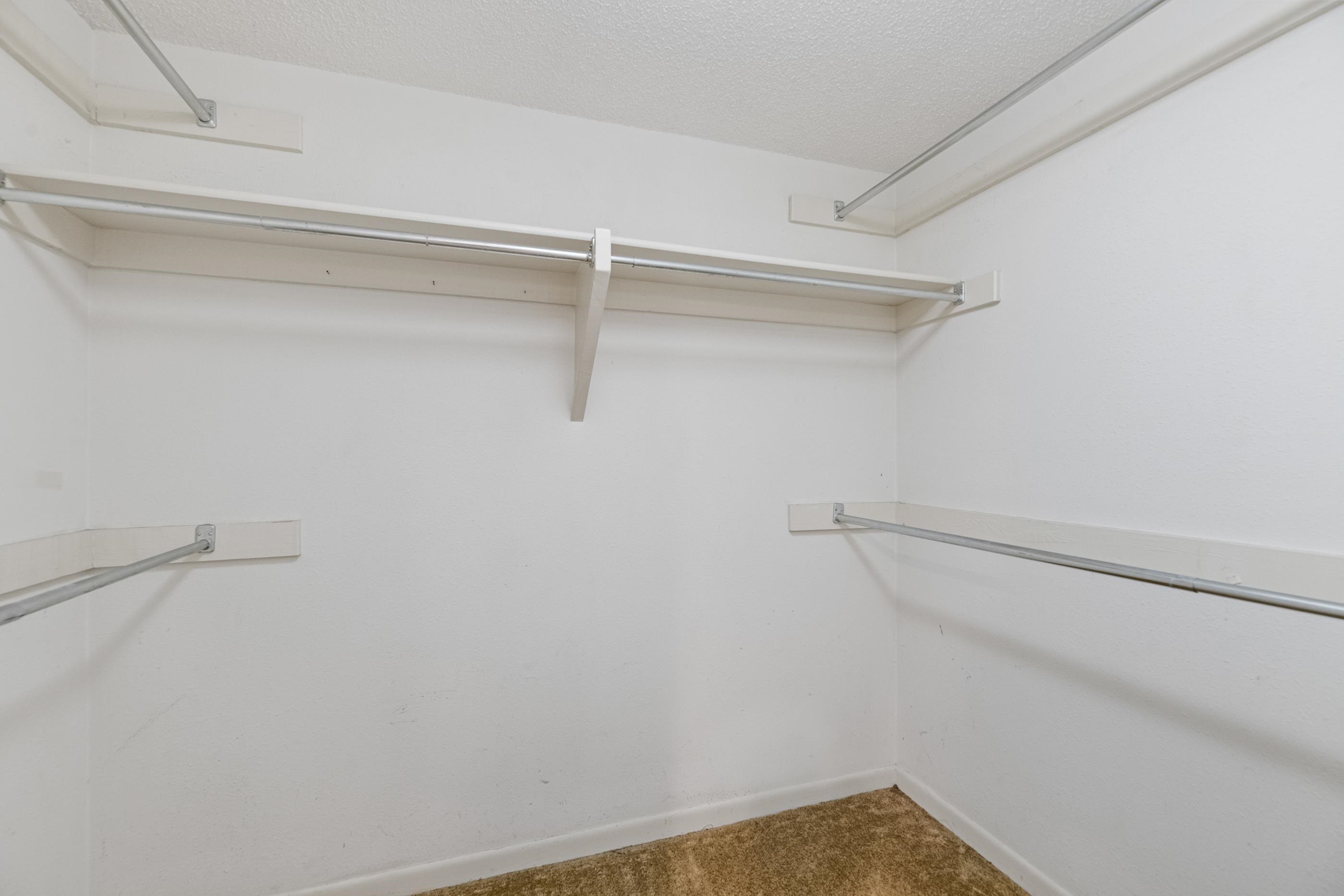 1450 S Webb Rd #520 Property Photo 15