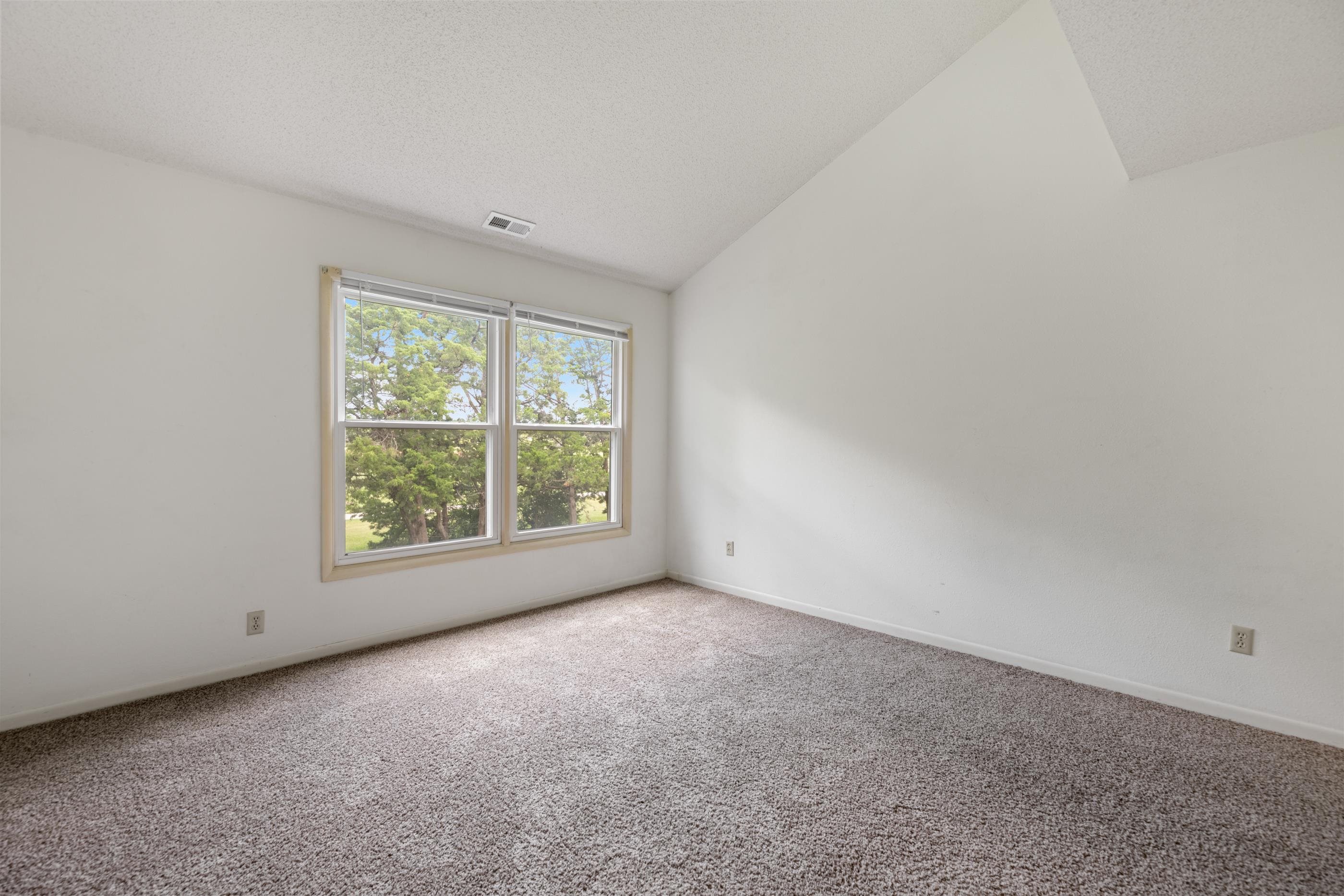 1450 S Webb Rd #520 Property Photo 19