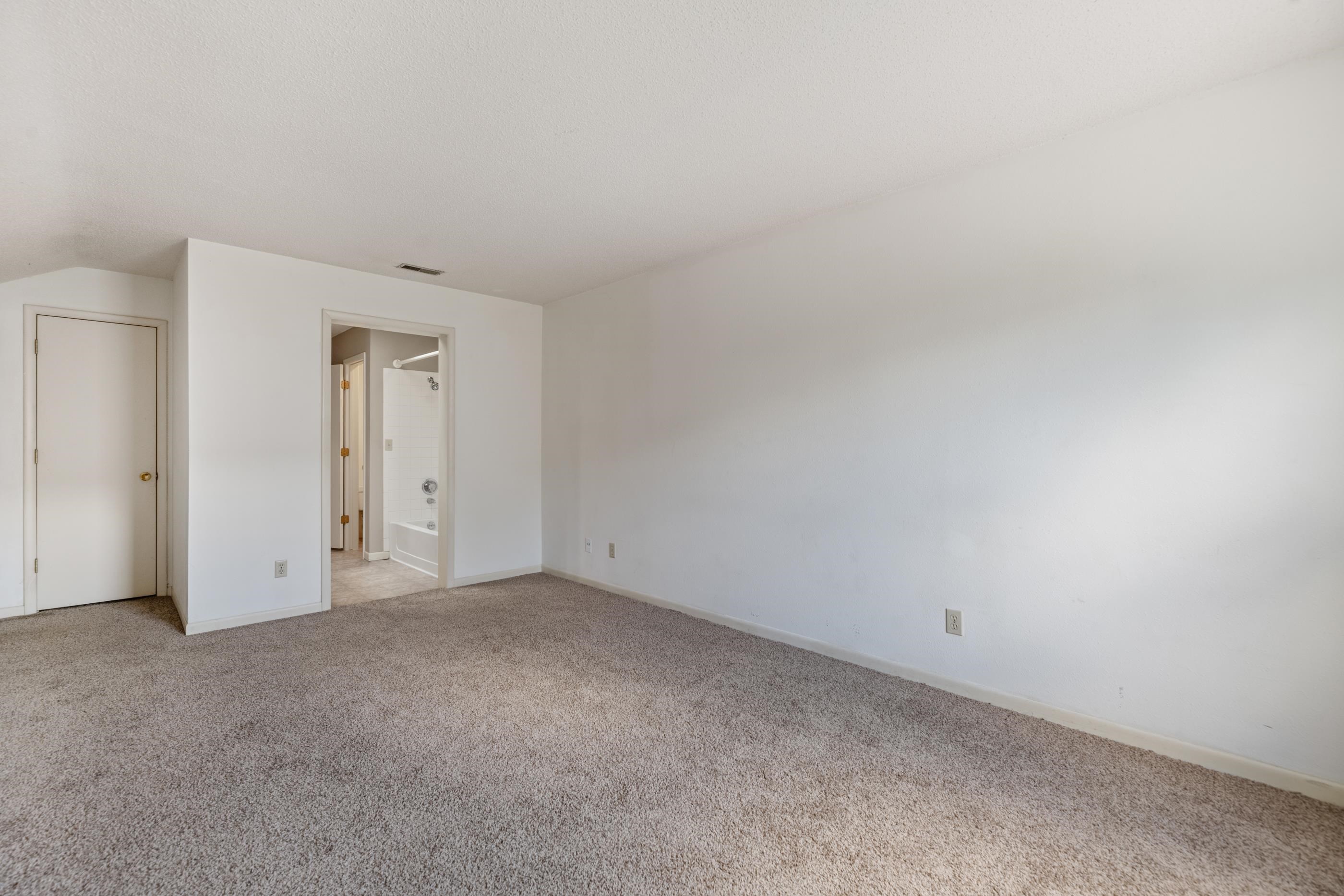 1450 S Webb Rd #520 Property Photo 20