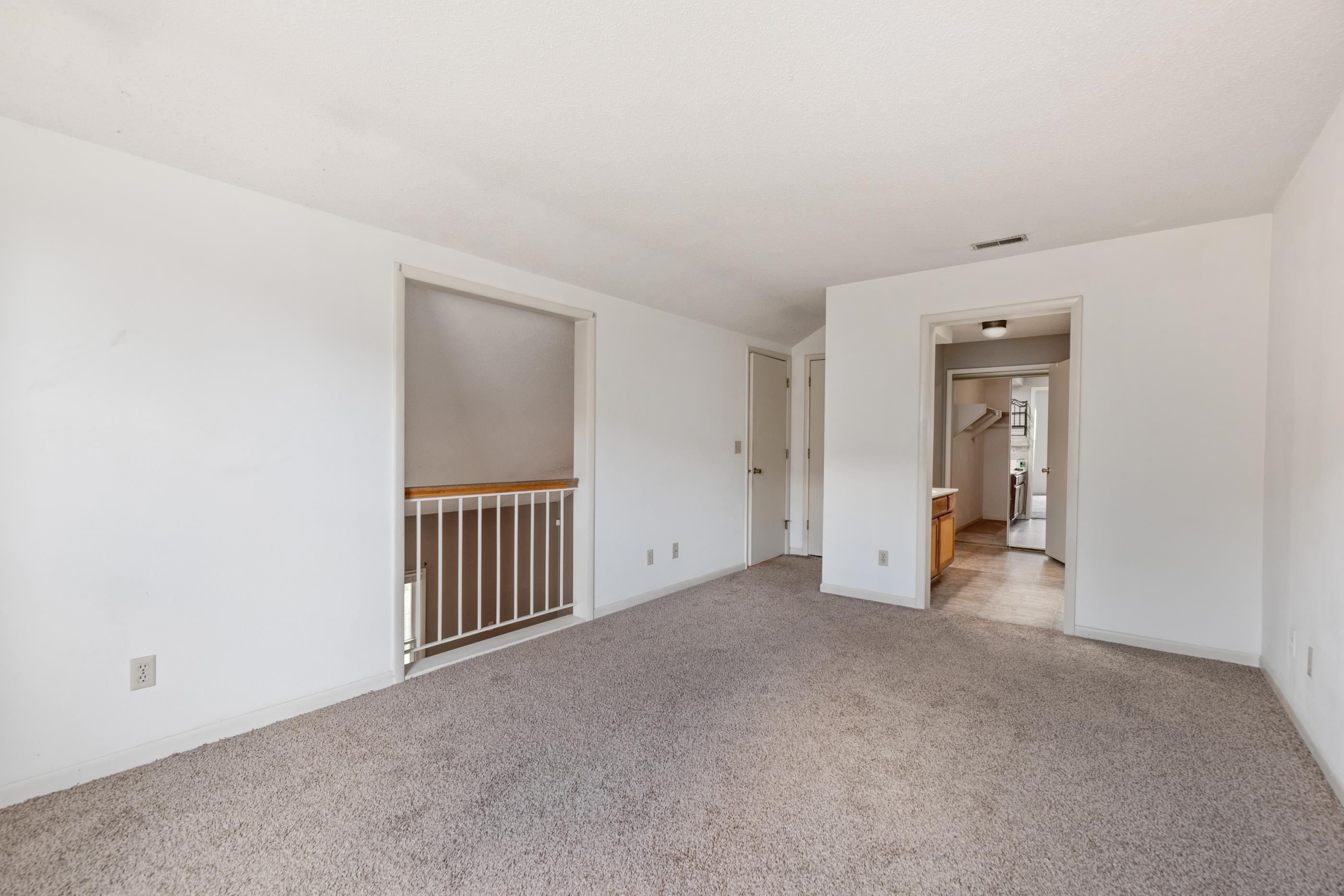 1450 S Webb Rd #520 Property Photo 21