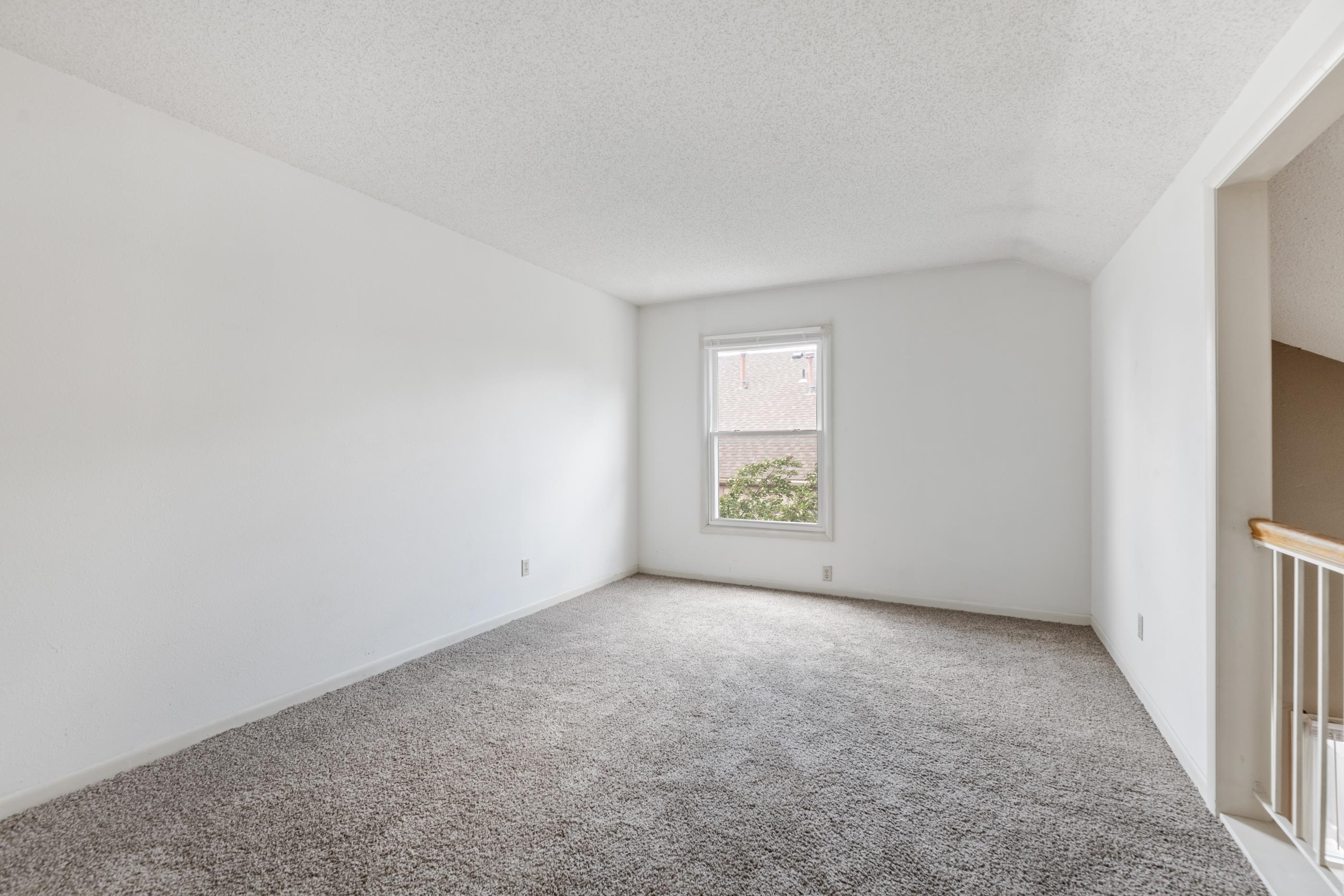 1450 S Webb Rd #520 Property Photo 22
