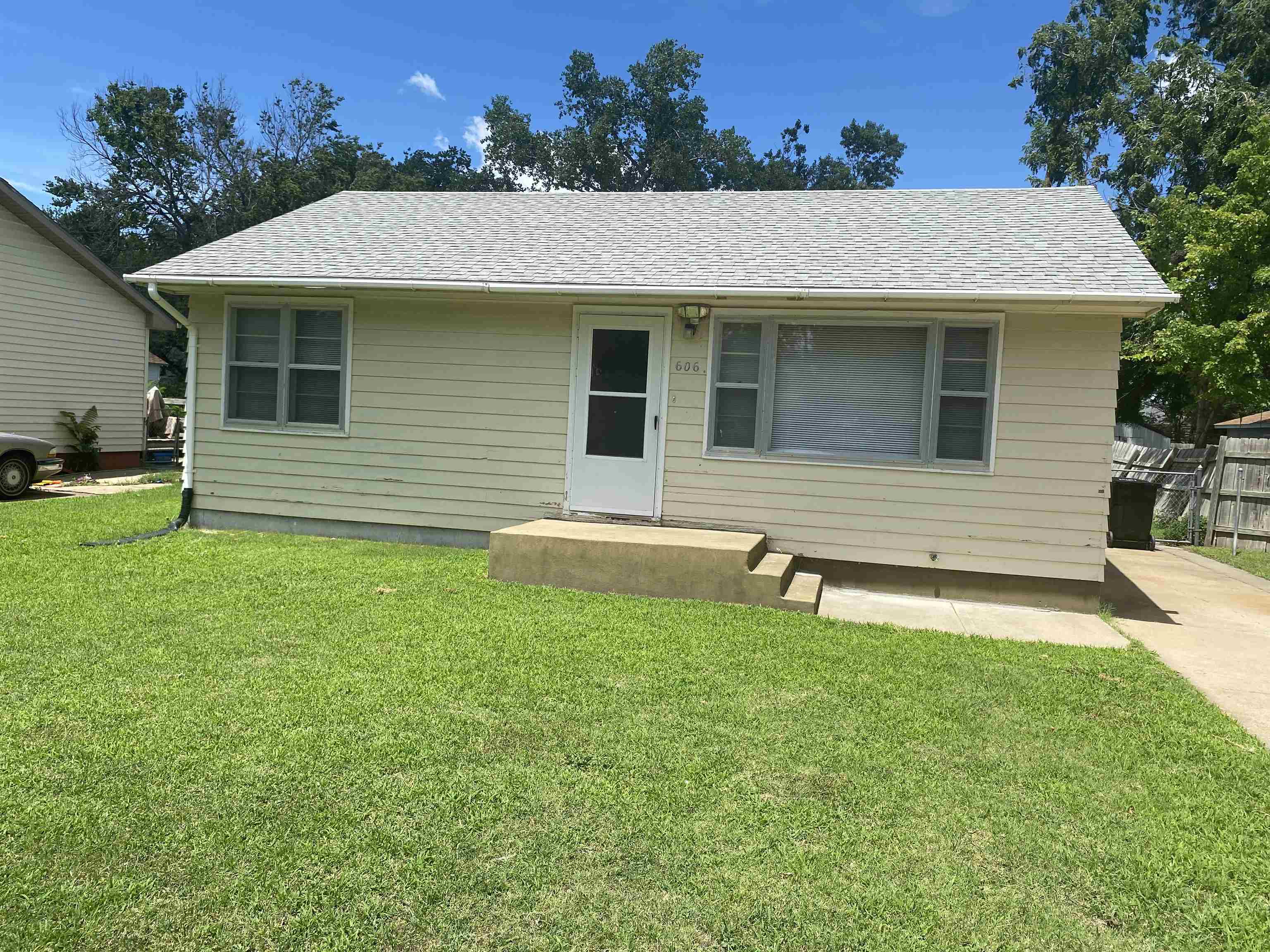 606 Garden Ave Property Photo 1