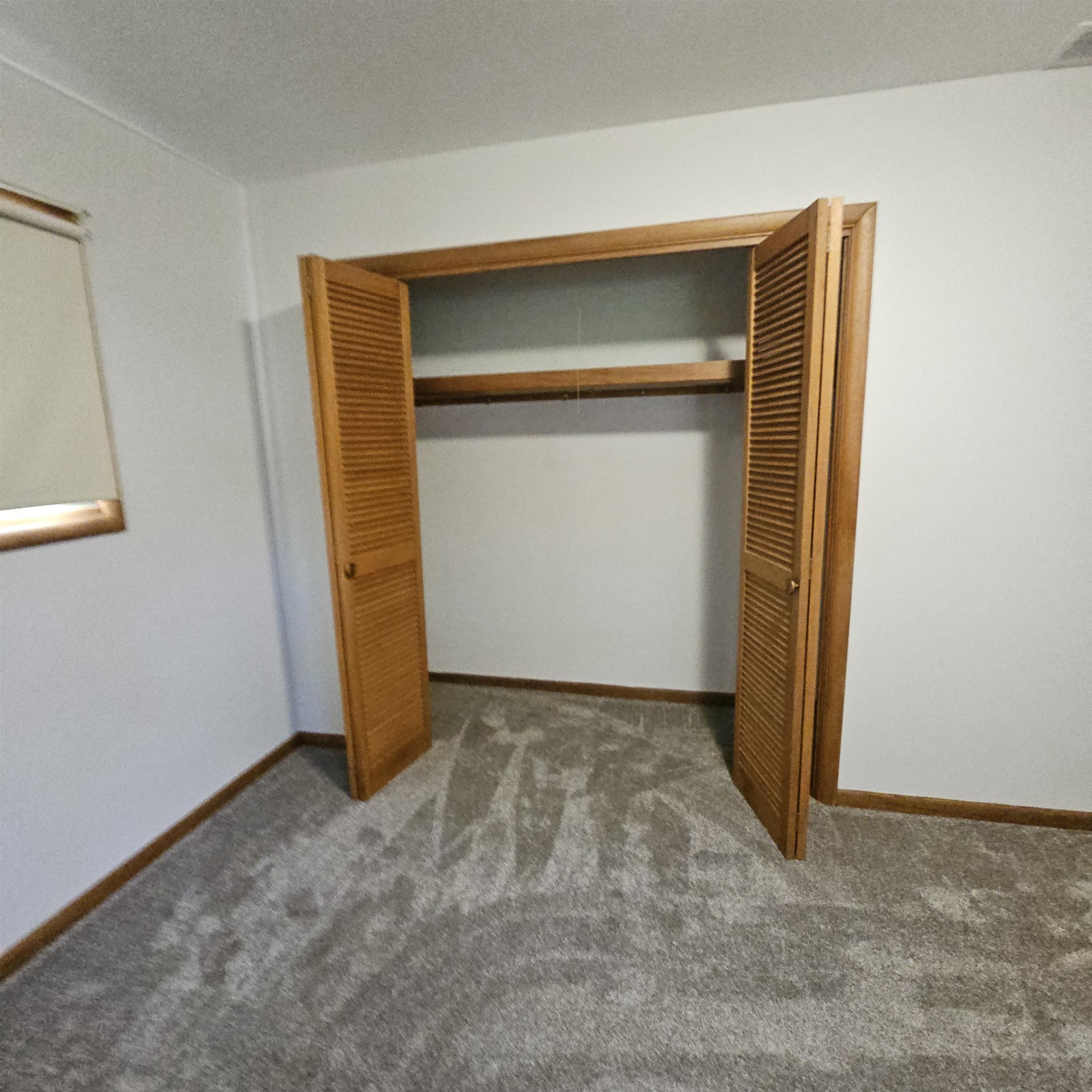 215 N Main St Property Photo 12