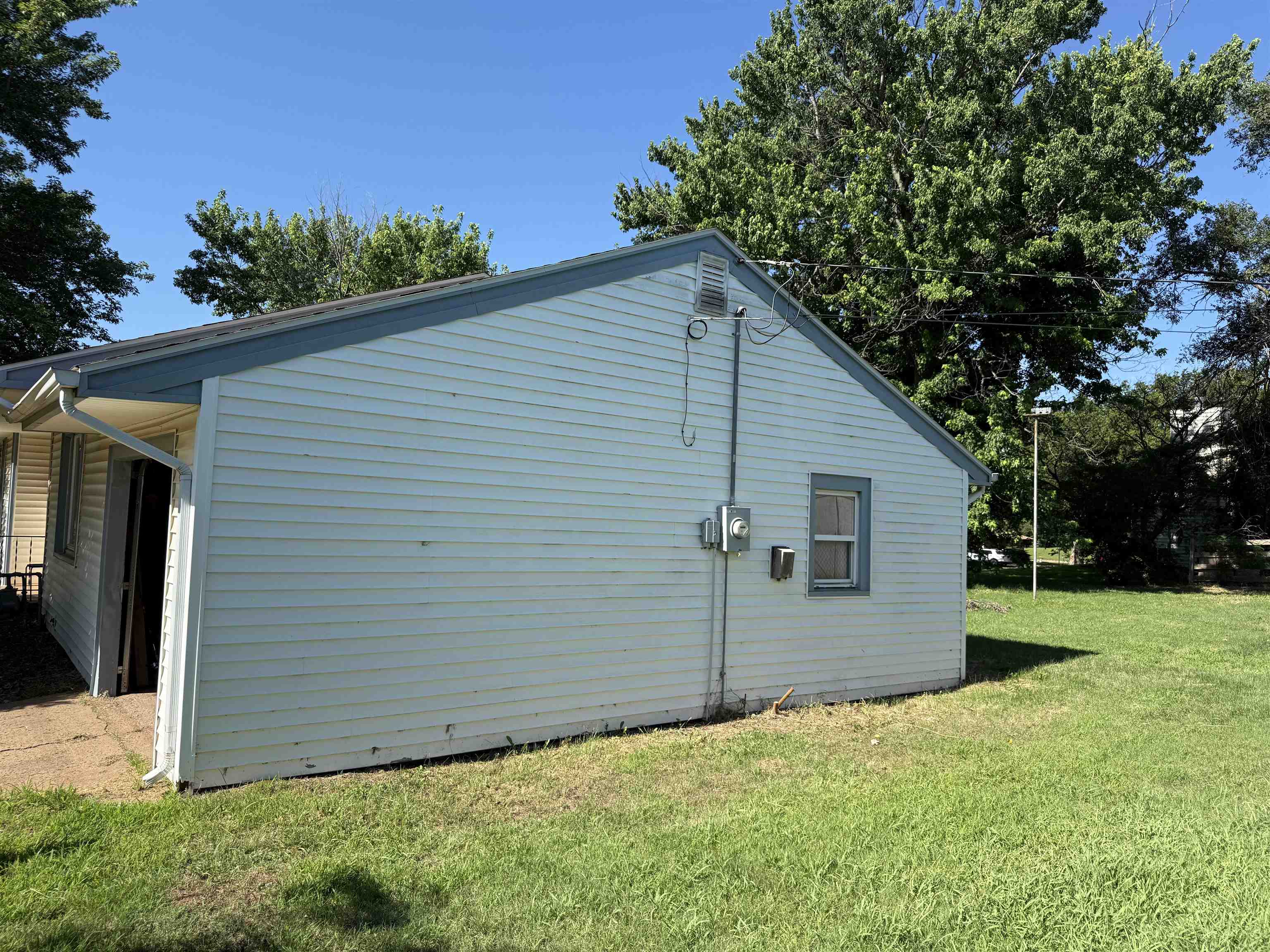1101 N Chariton St Property Photo 7