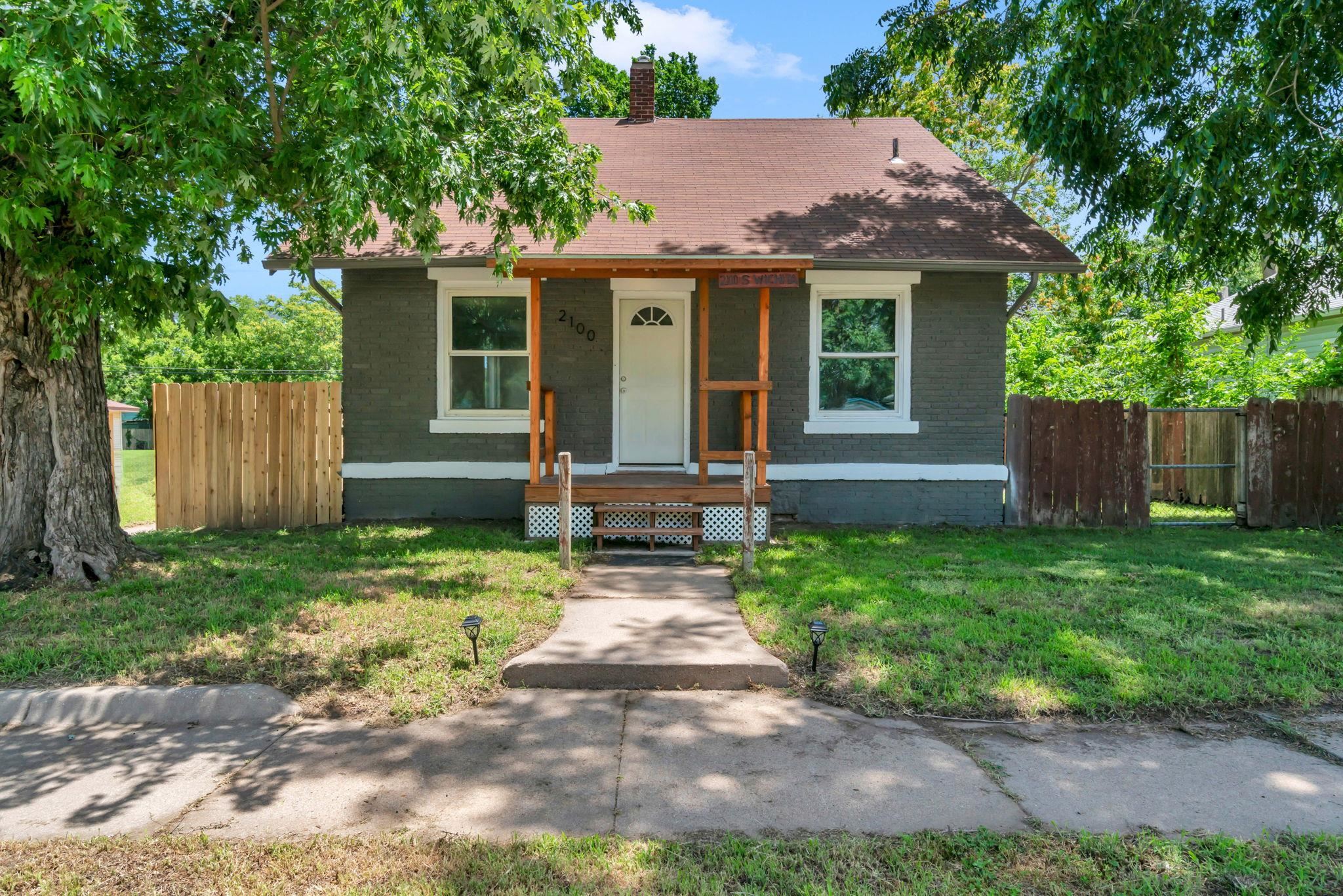 2100 S Wichita St Property Photo 1