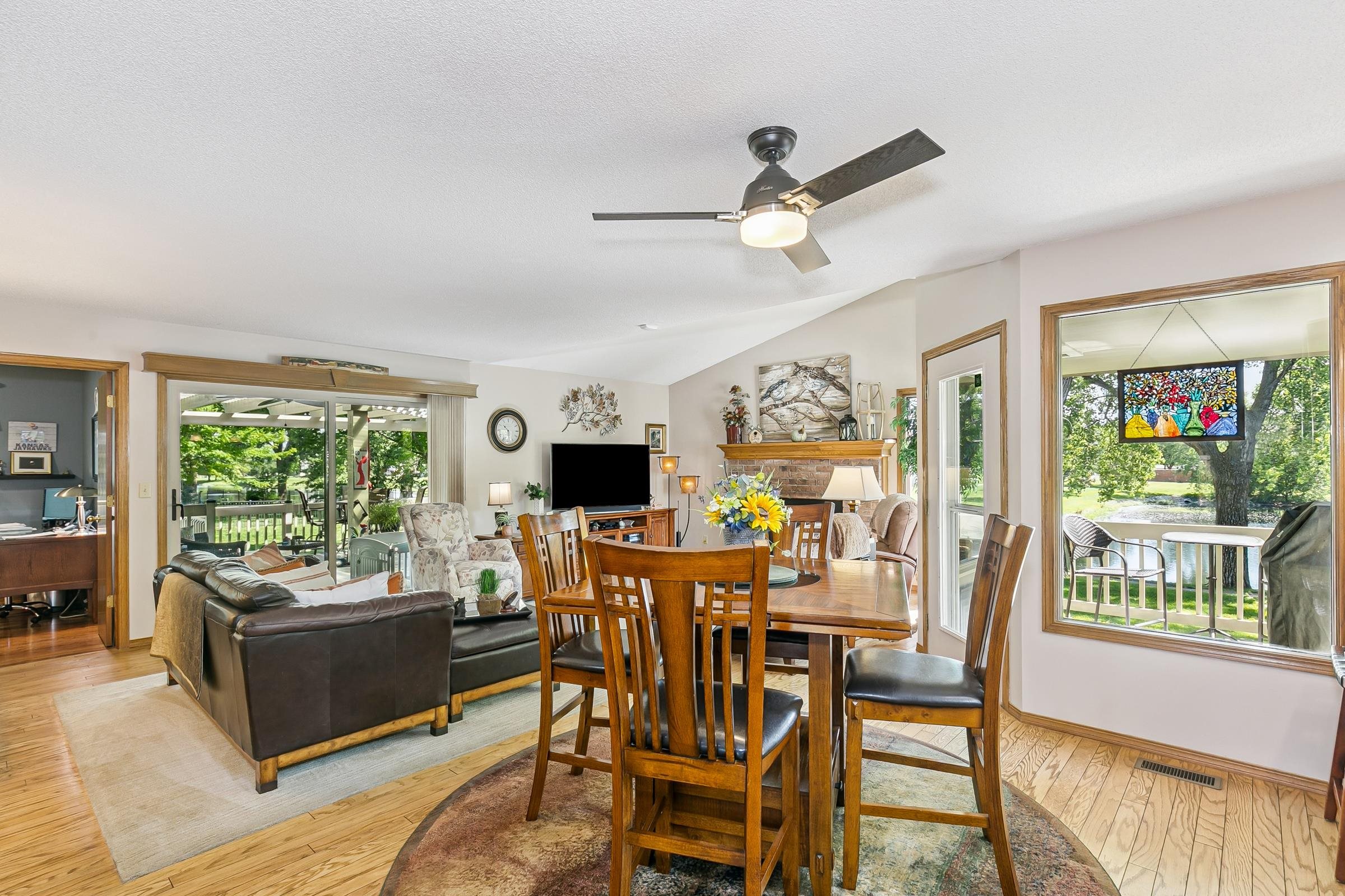 522 N Bay Country St Property Photo 9