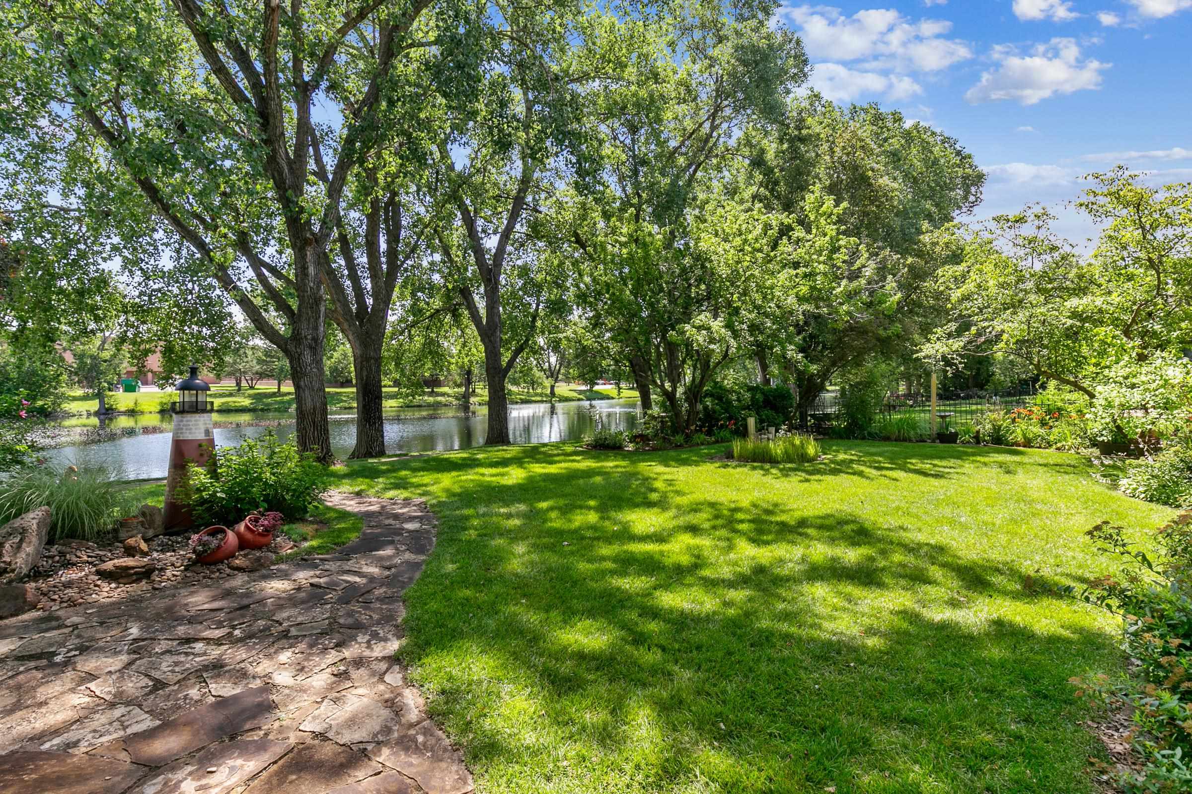 522 N Bay Country St Property Photo 36