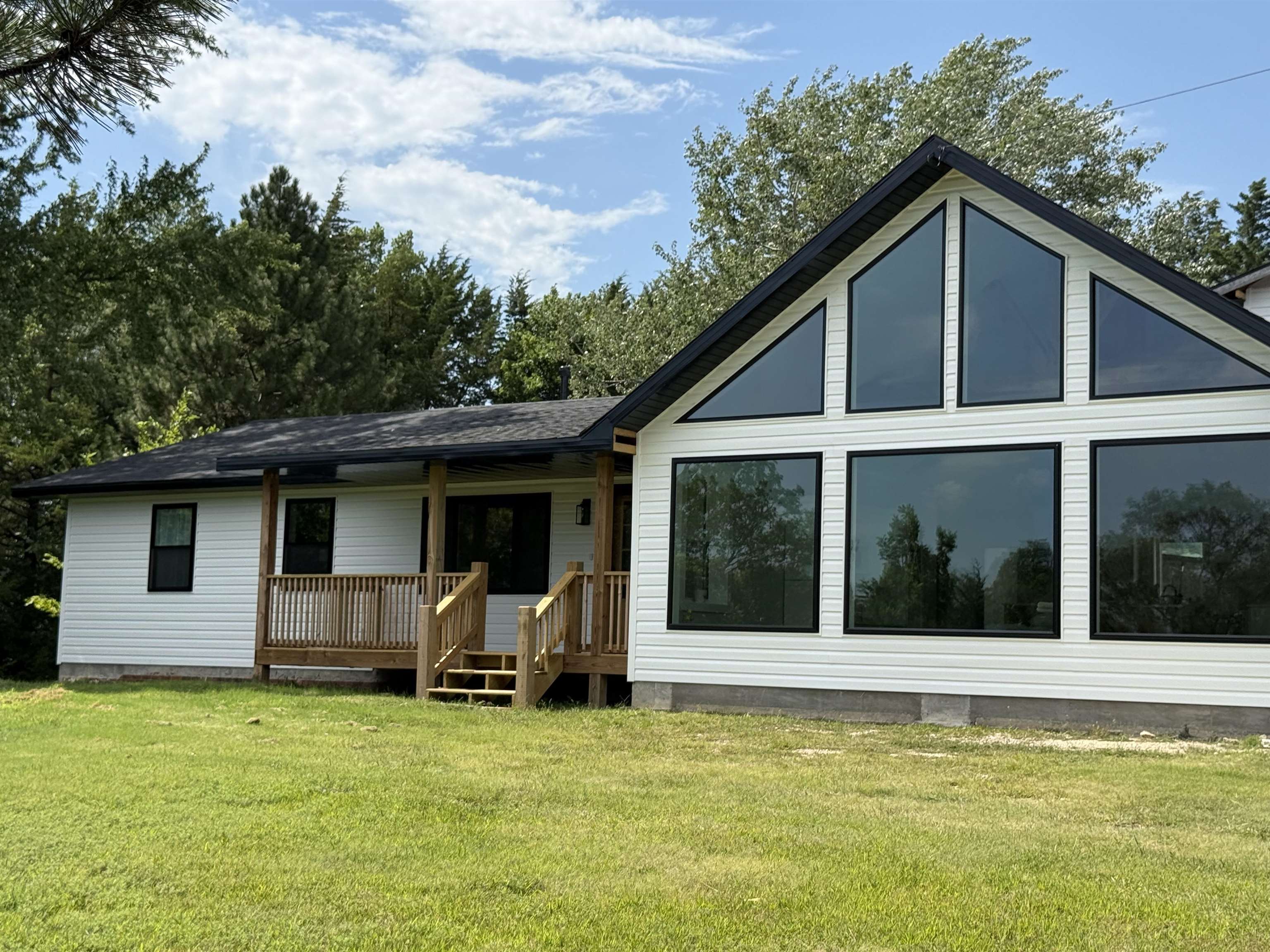 5 Dan Dr Property Photo 1