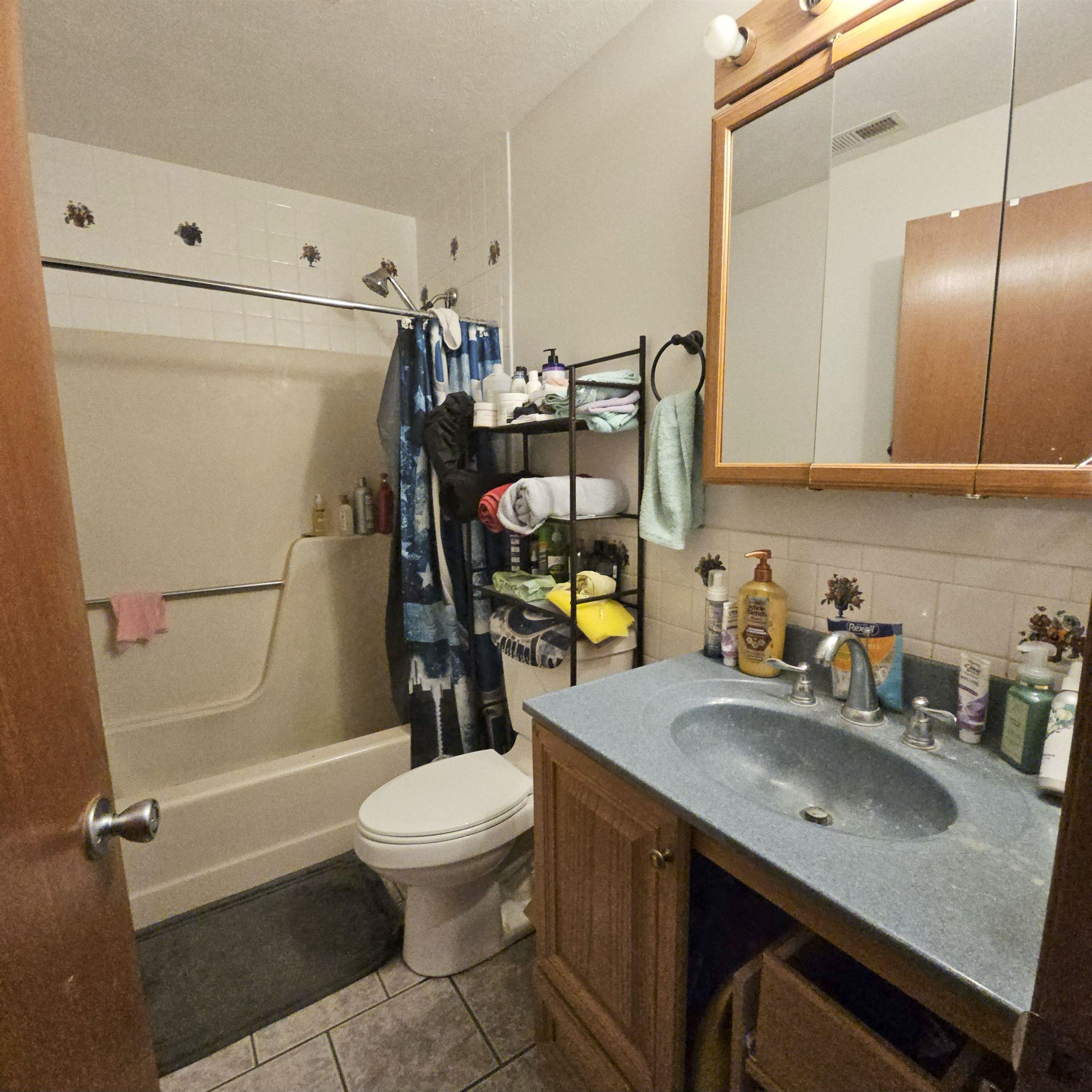 516 2225 Ln Property Photo 7