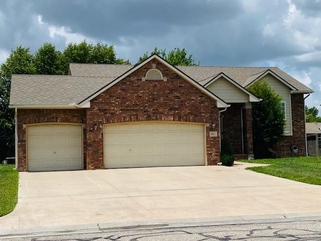 1811 S Tara Falls St Property Photo 1