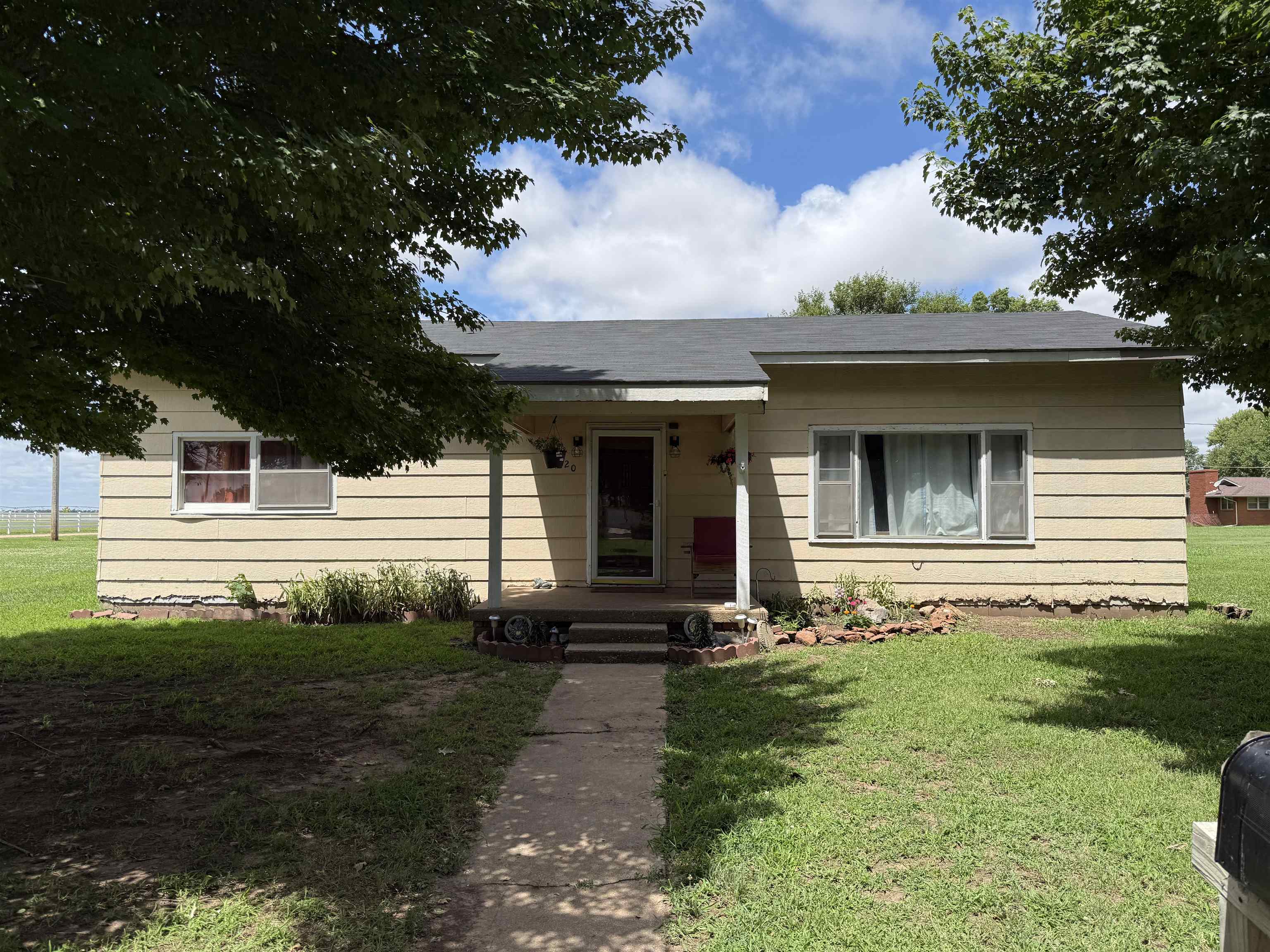 2120 Pine St Property Photo 1