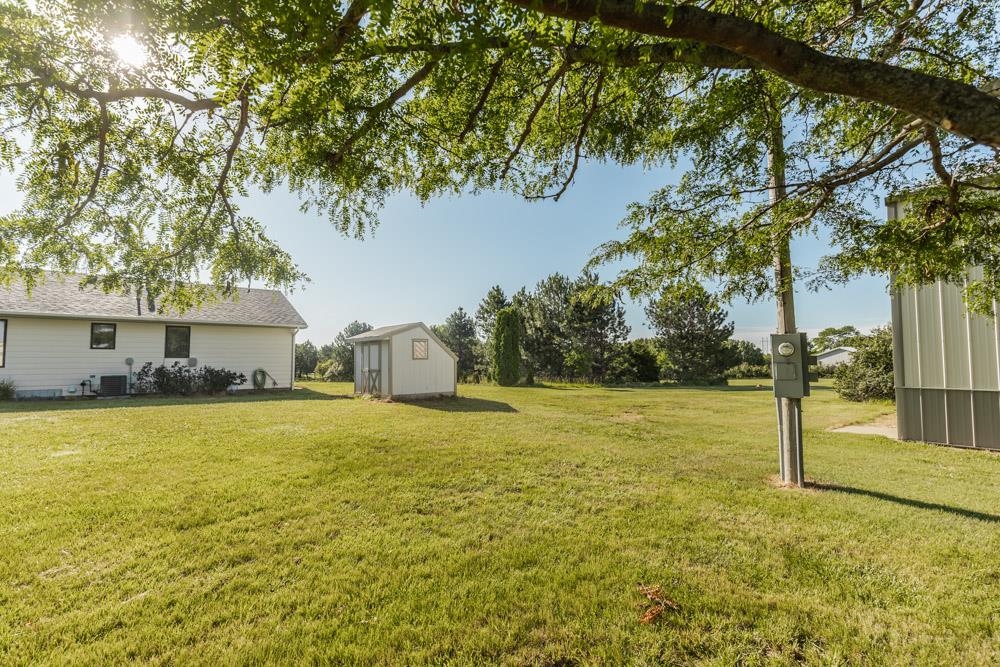 220 S Brenda Ln Property Photo 16
