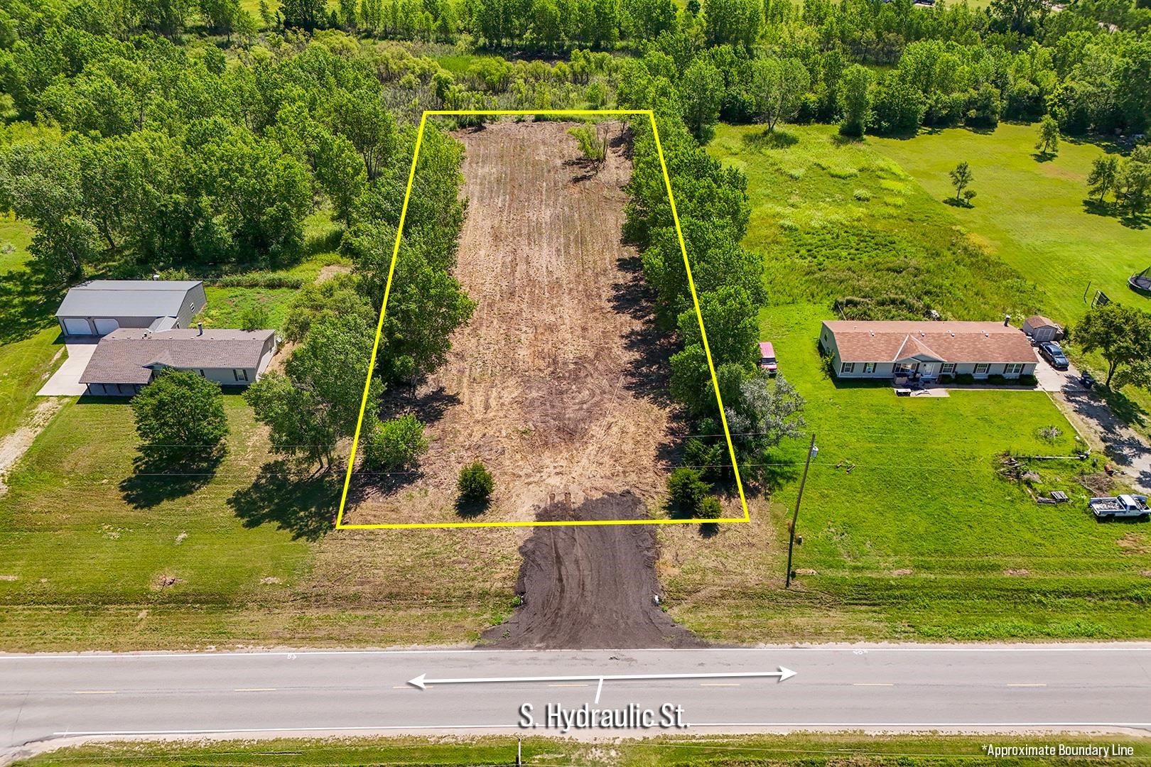1.4+/- Acres On S Hydraulic St. Property Photo