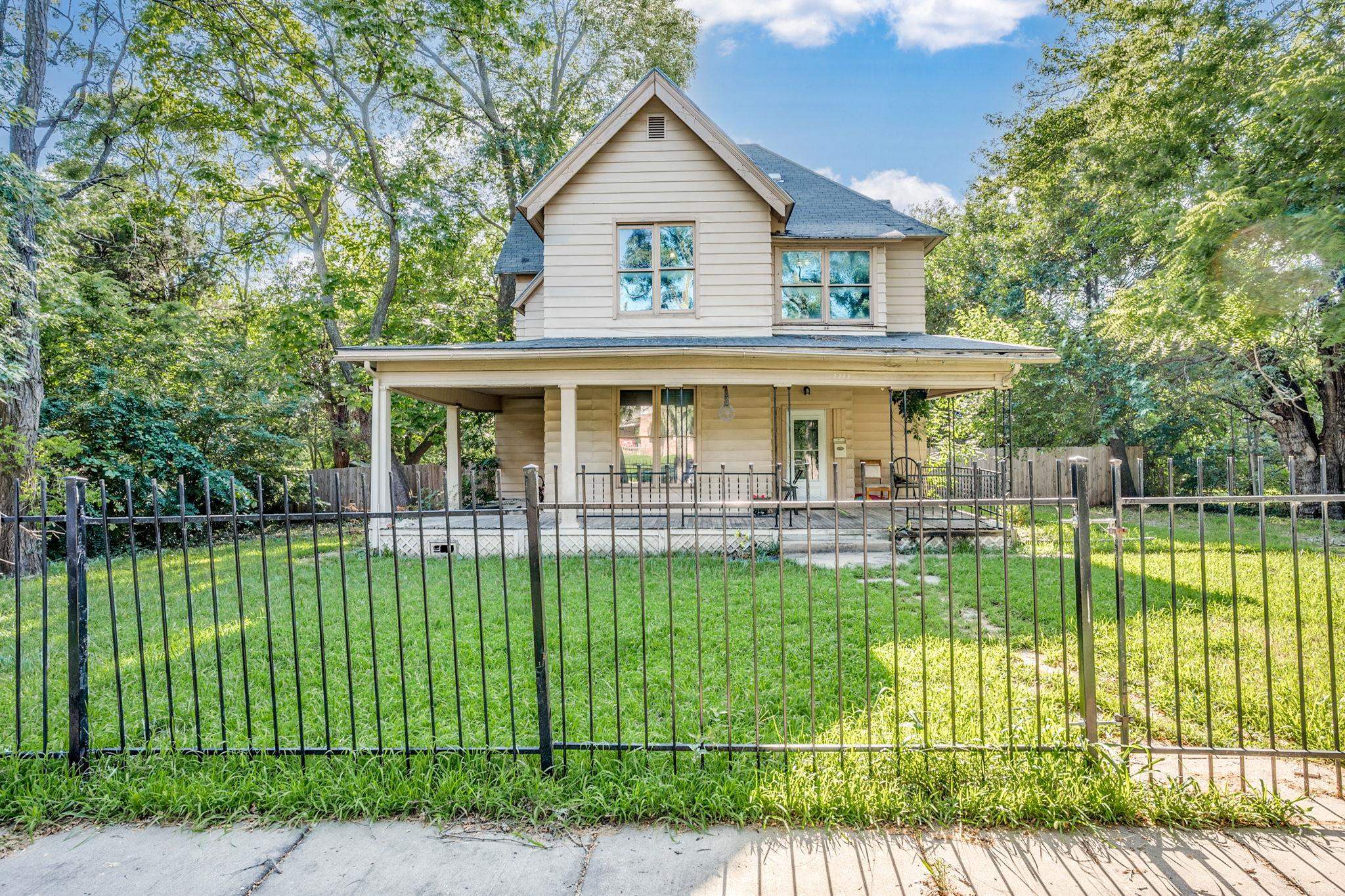 1333 Fairmount St Property Photo 1