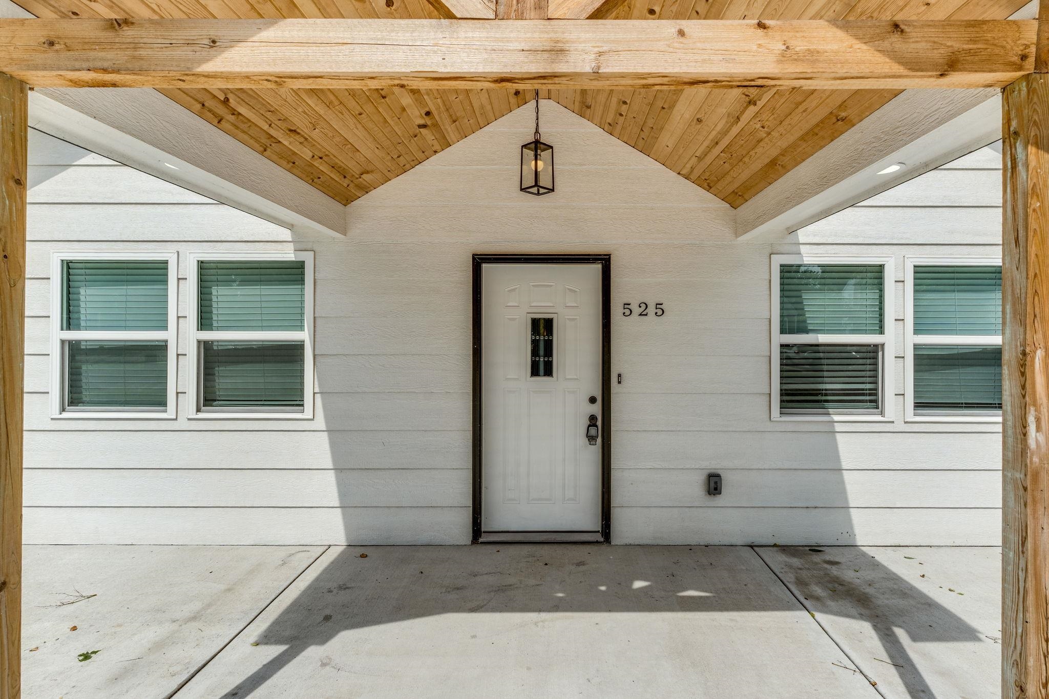 525 N Green Property Photo 2