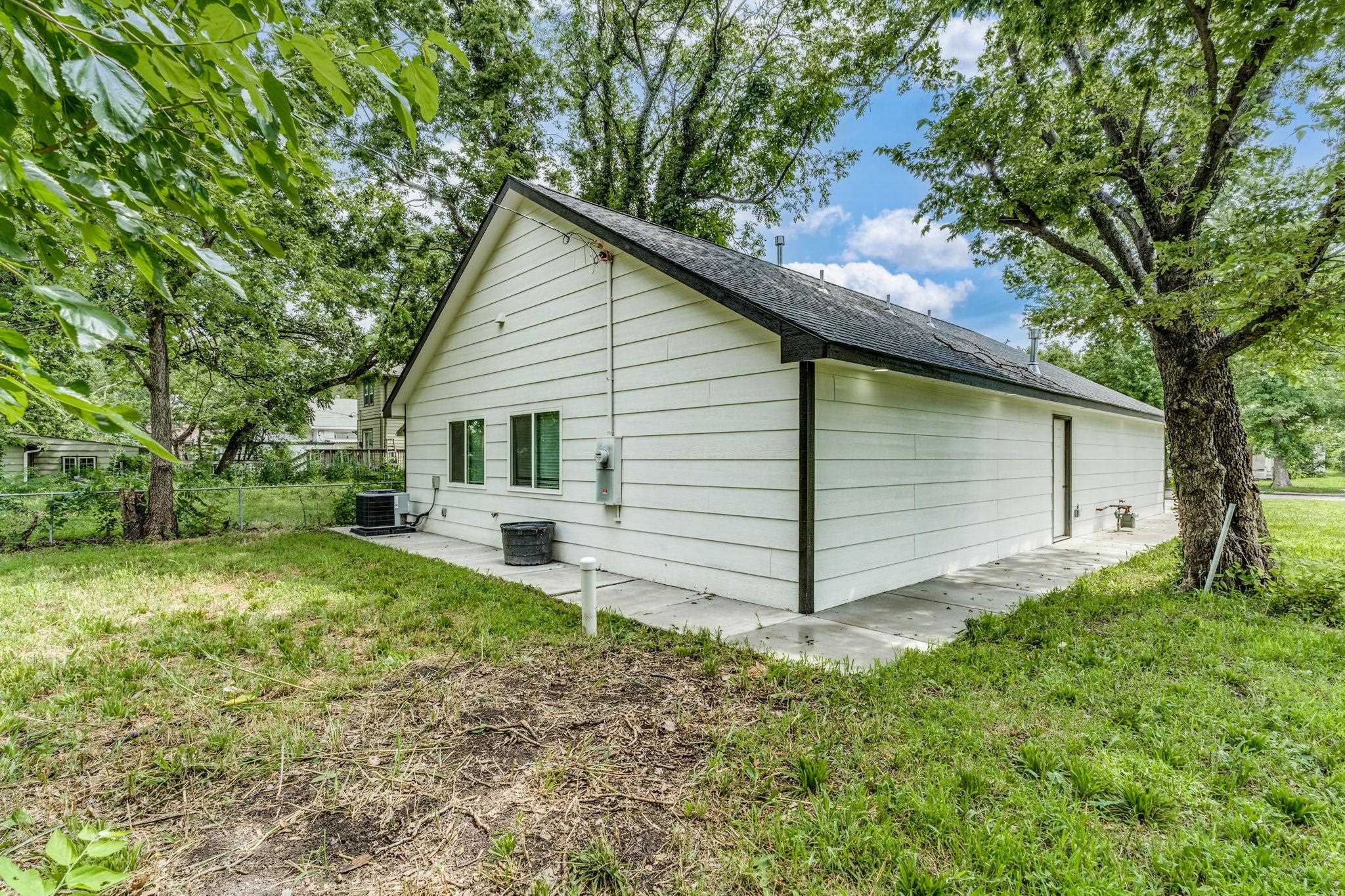 525 N Green Property Photo 26