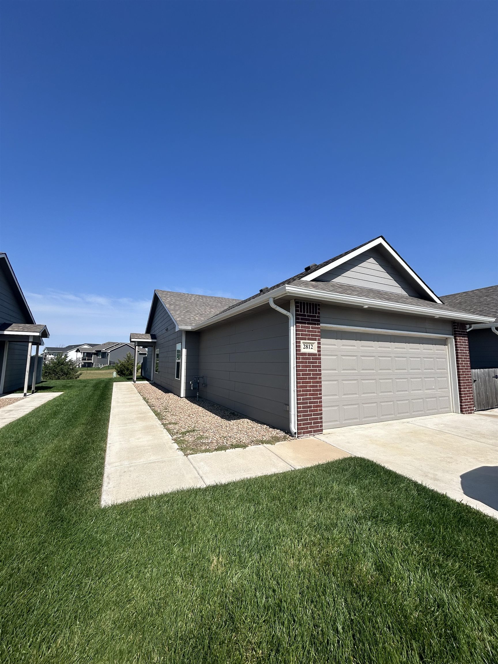 2811-2813 W 55th Ct. N. Property Photo 1