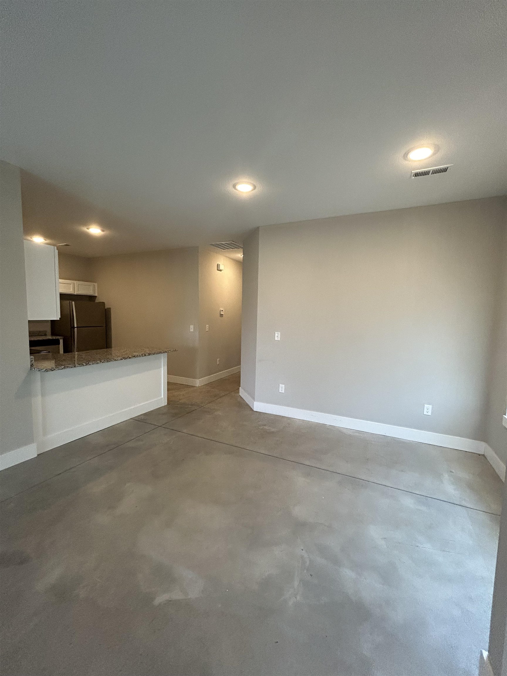 2811-2813 W 55th Ct. N. Property Photo 7
