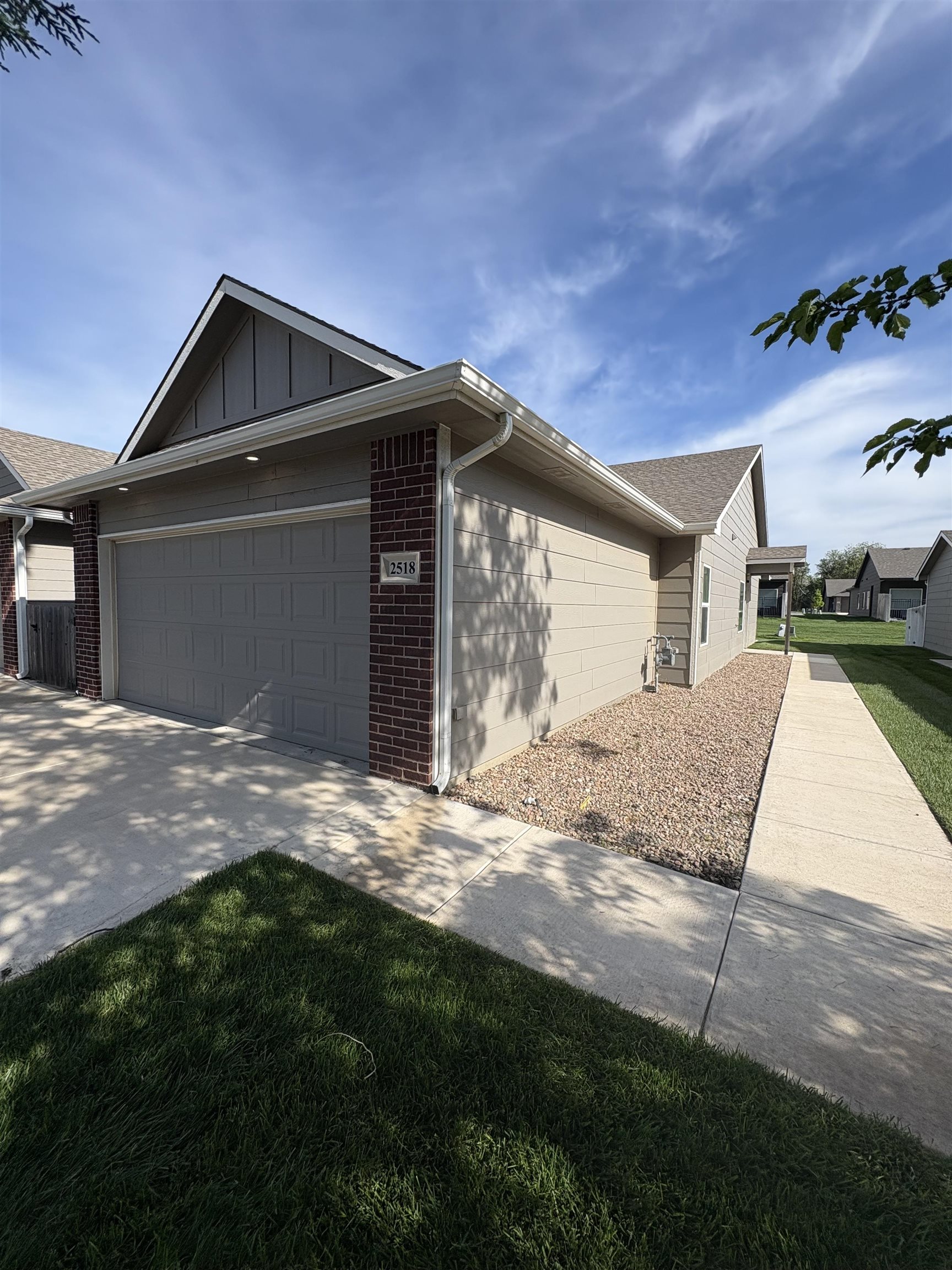 2811-2813 W 55th Ct. N. Property Photo 20