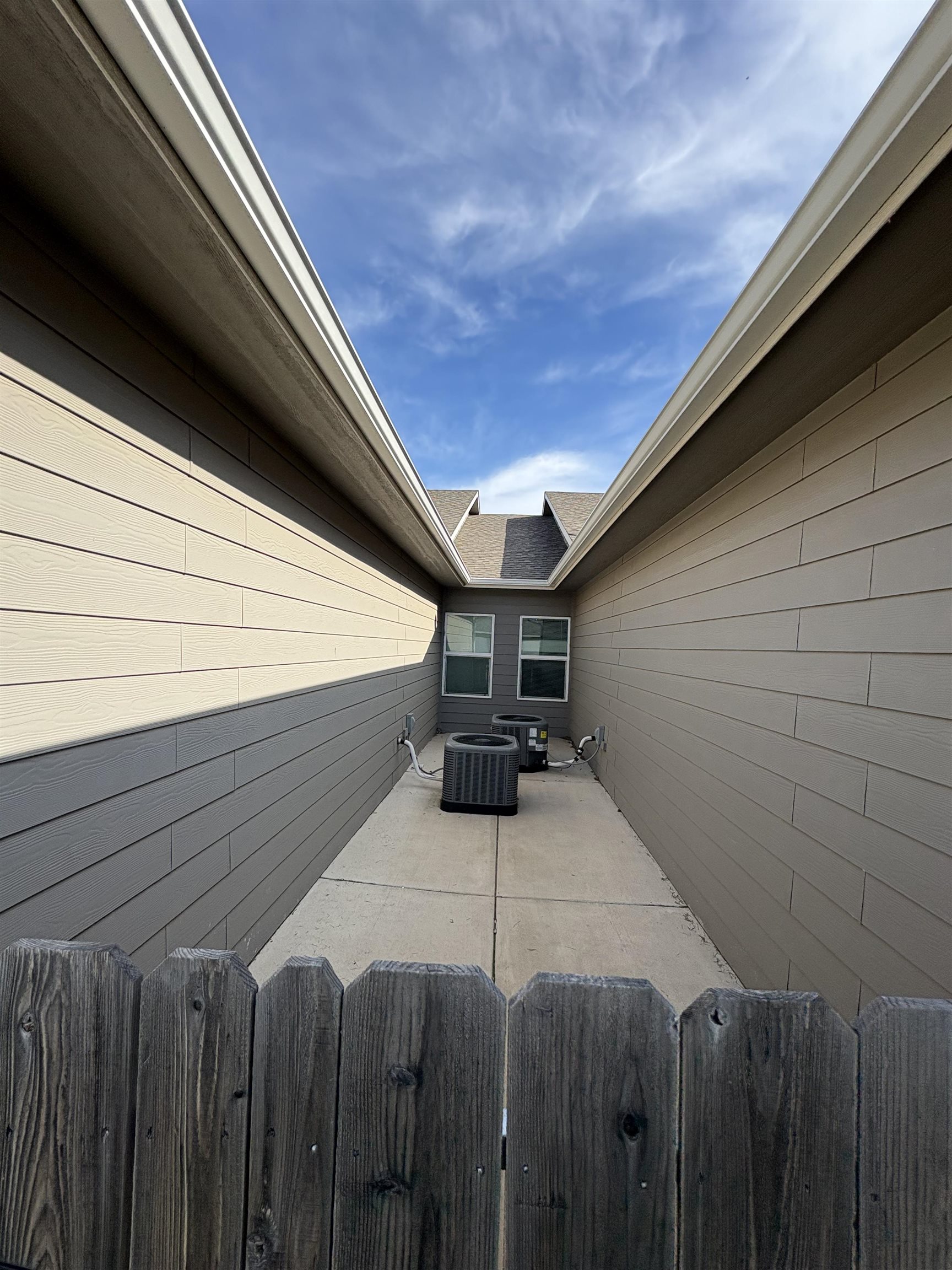2811-2813 W 55th Ct. N. Property Photo 22