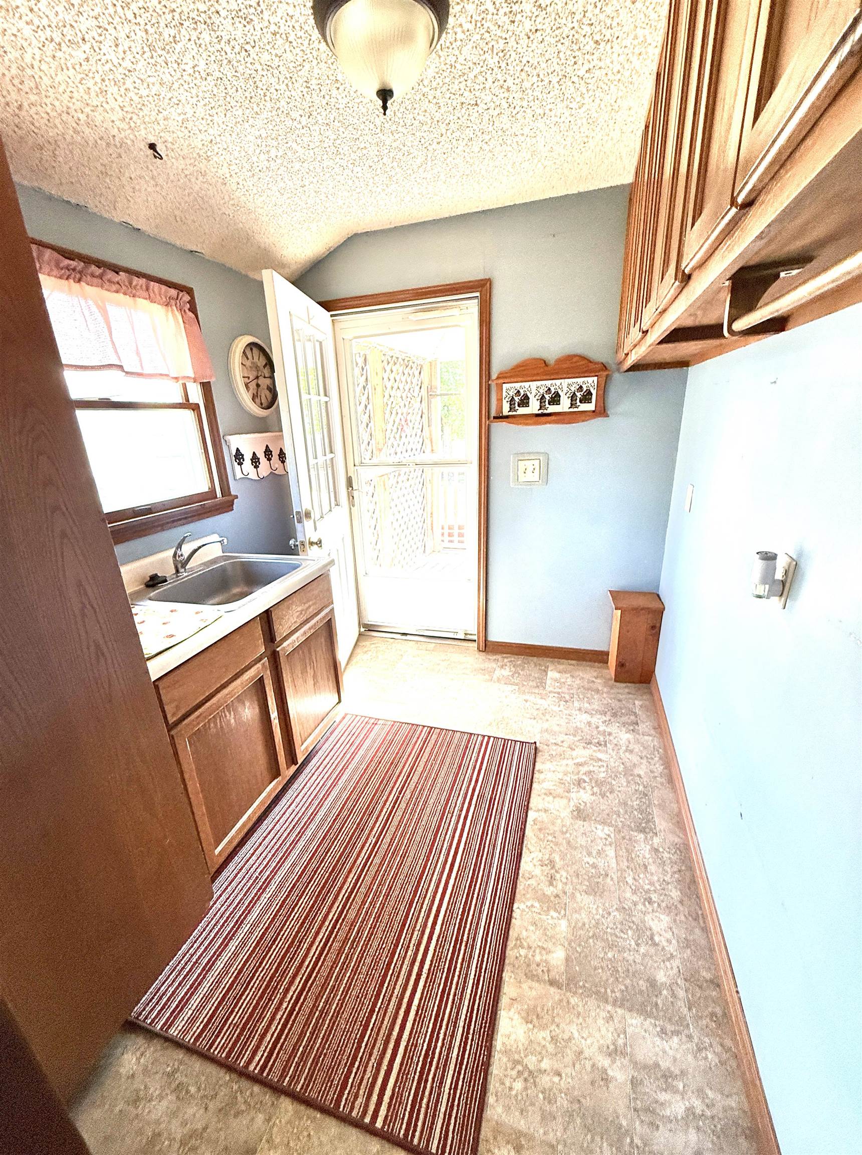 904 Ash Property Photo 24