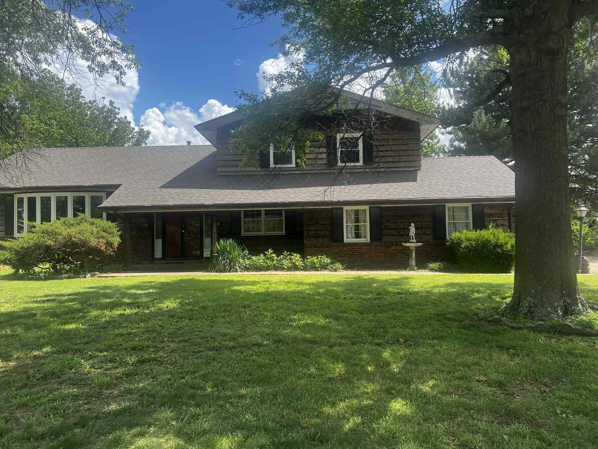 422 S Circle Dr. Property Photo 1