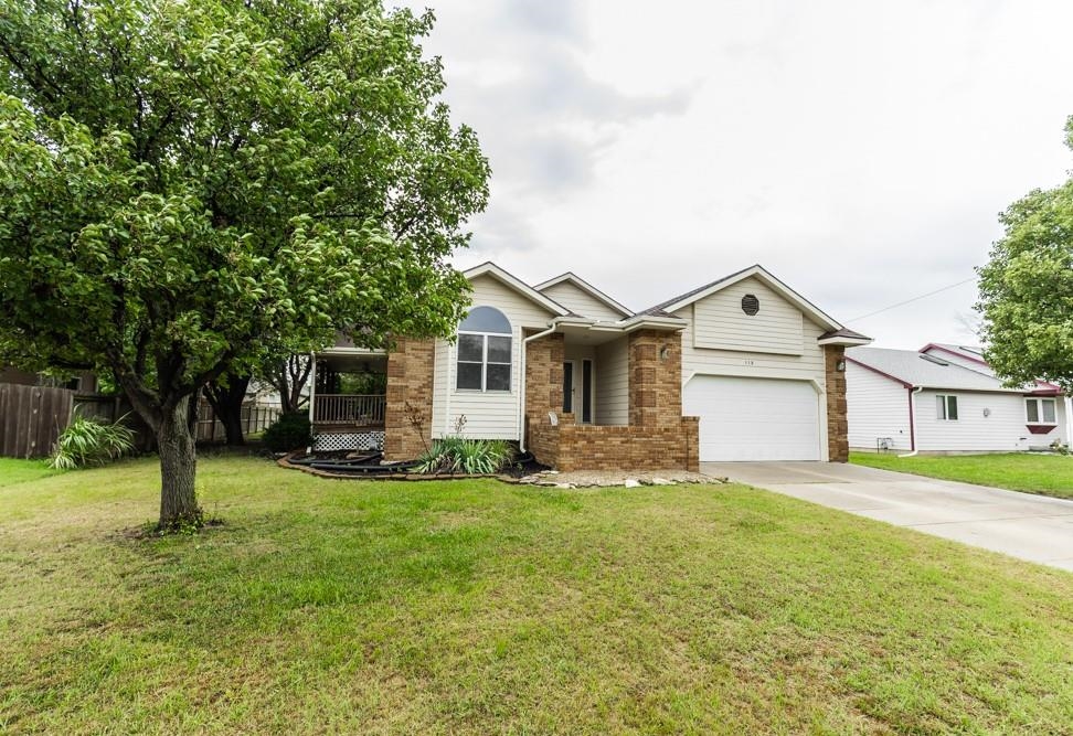 118 S Eastmoor Dr Property Photo 1