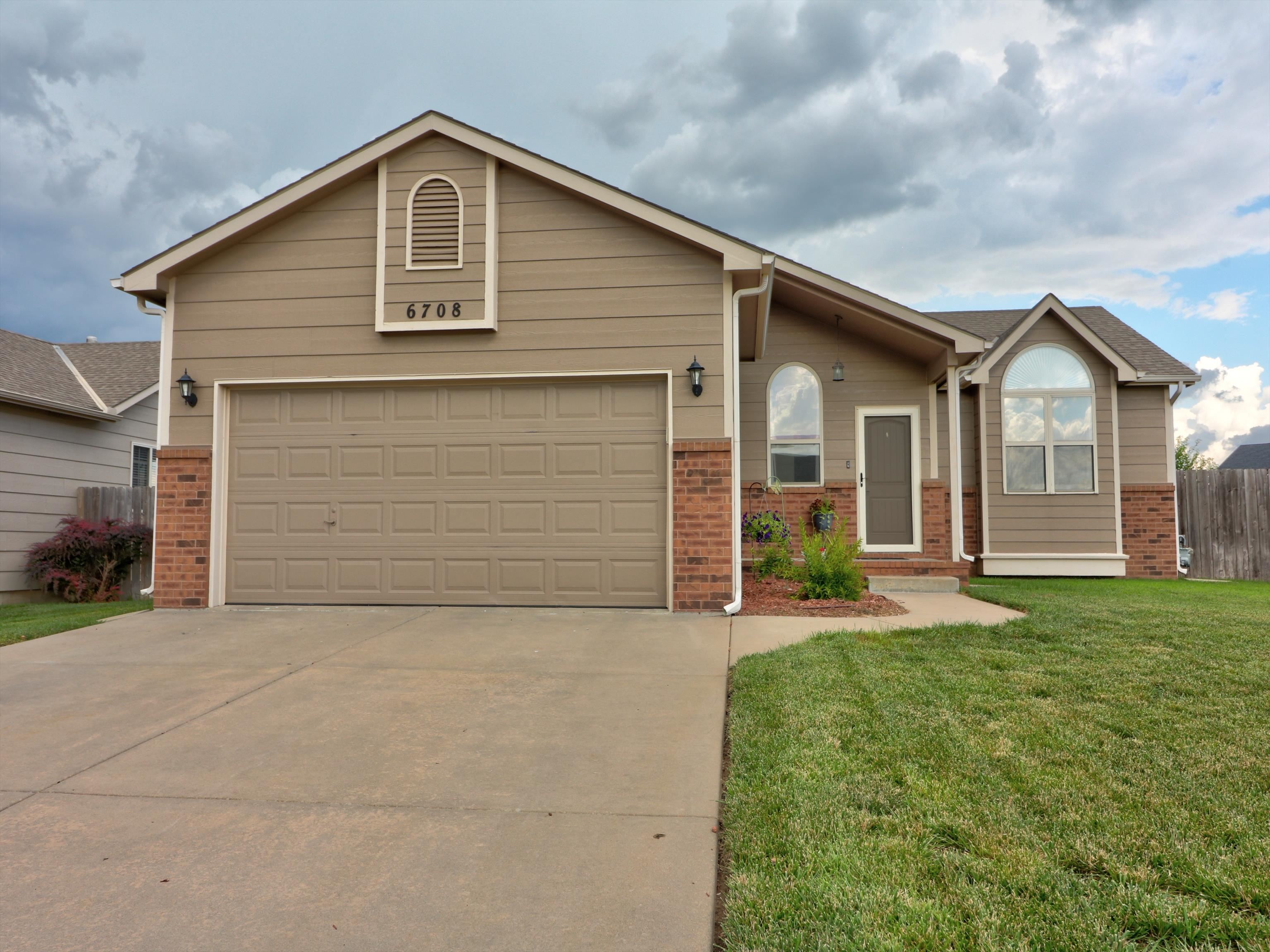 6708 N Poston St Property Photo 1