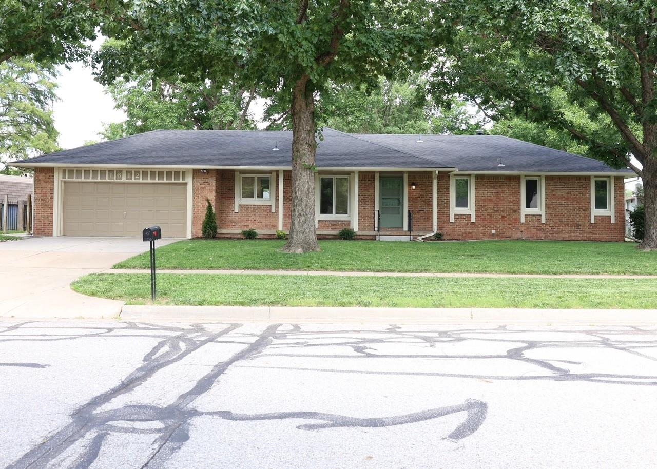 1612 N Byron Rd Property Photo 1