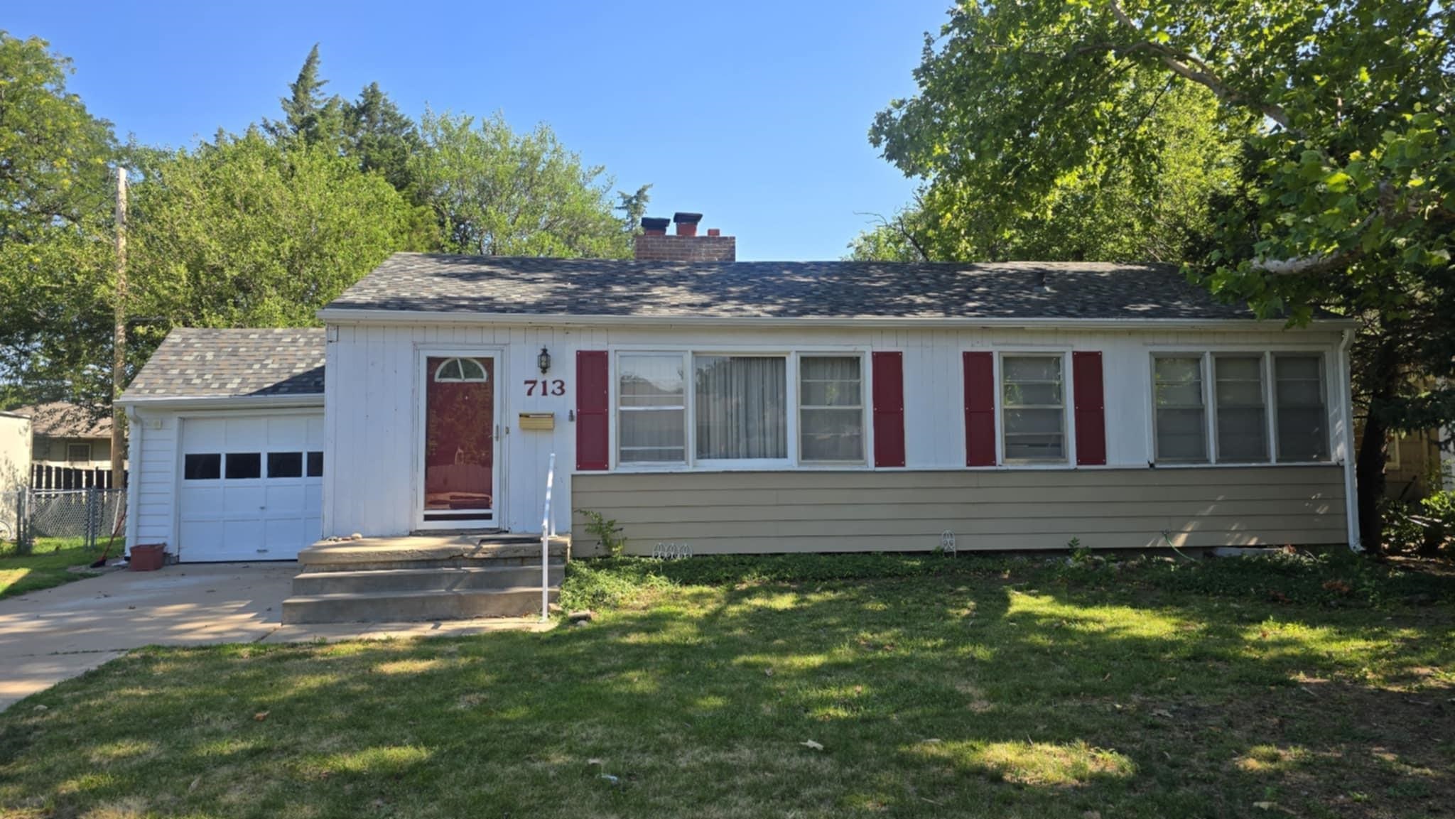 713 Martin Ave Property Photo 1