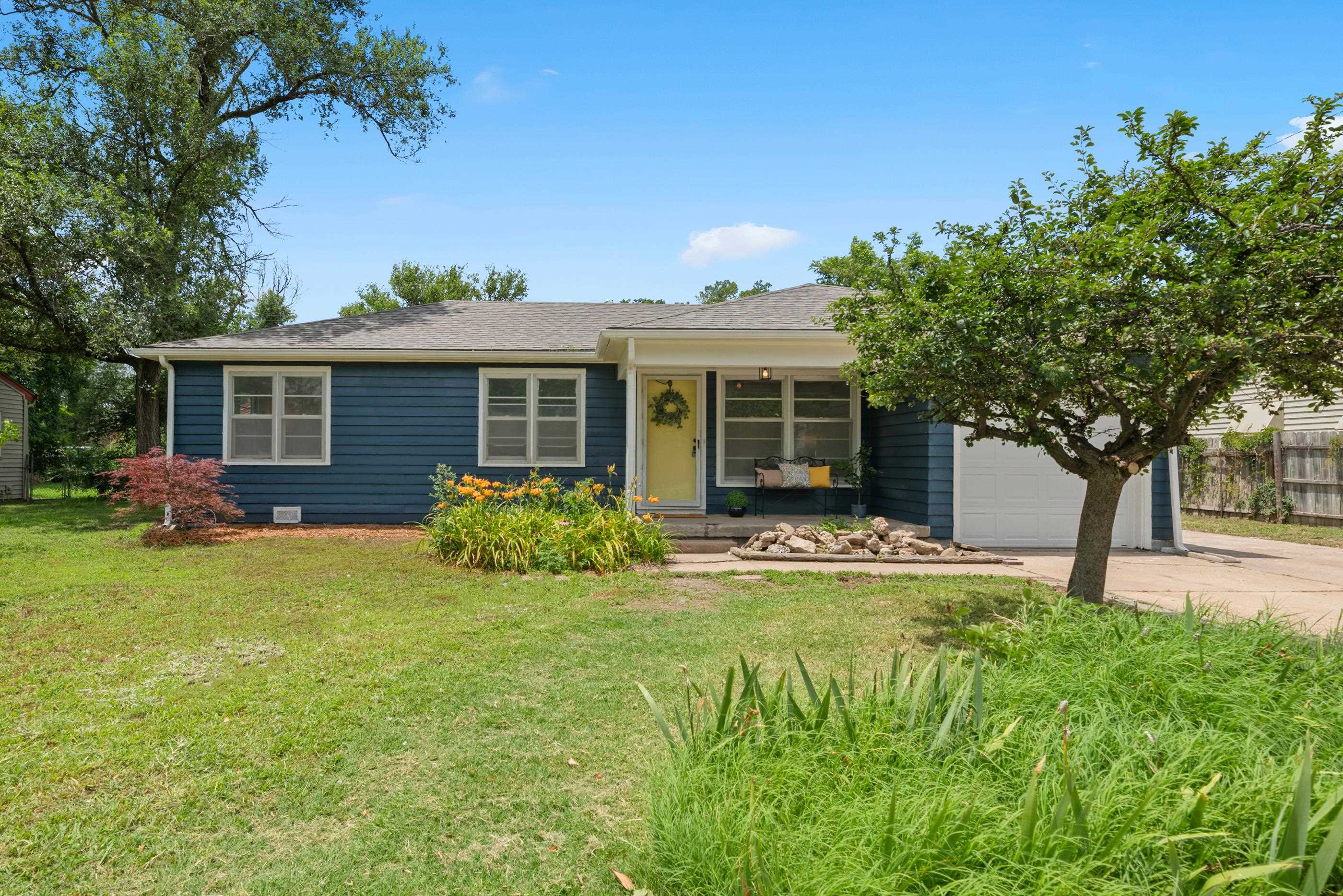 3301 S Osage Property Photo 1