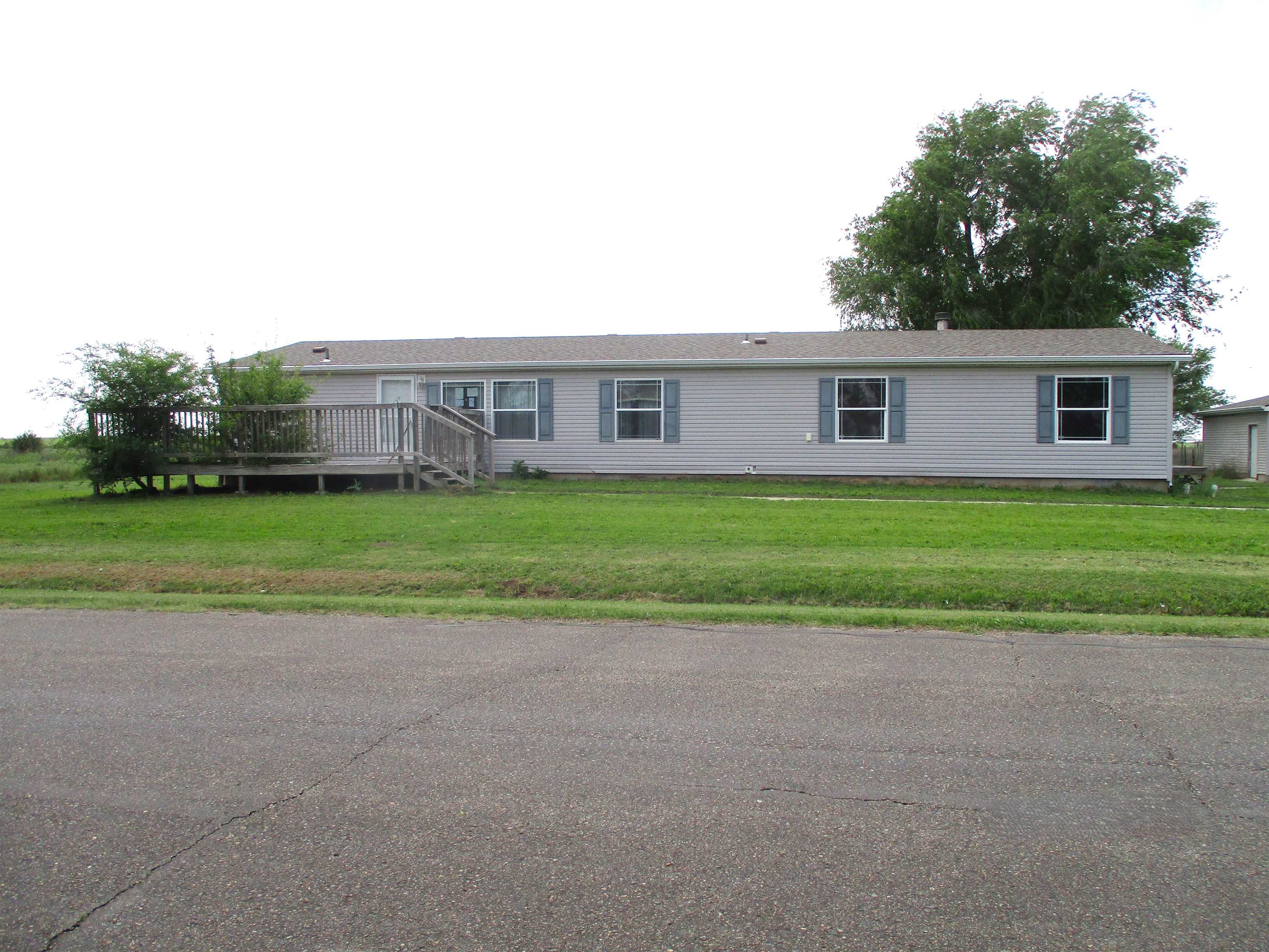 915 S Cherry St Property Photo 1