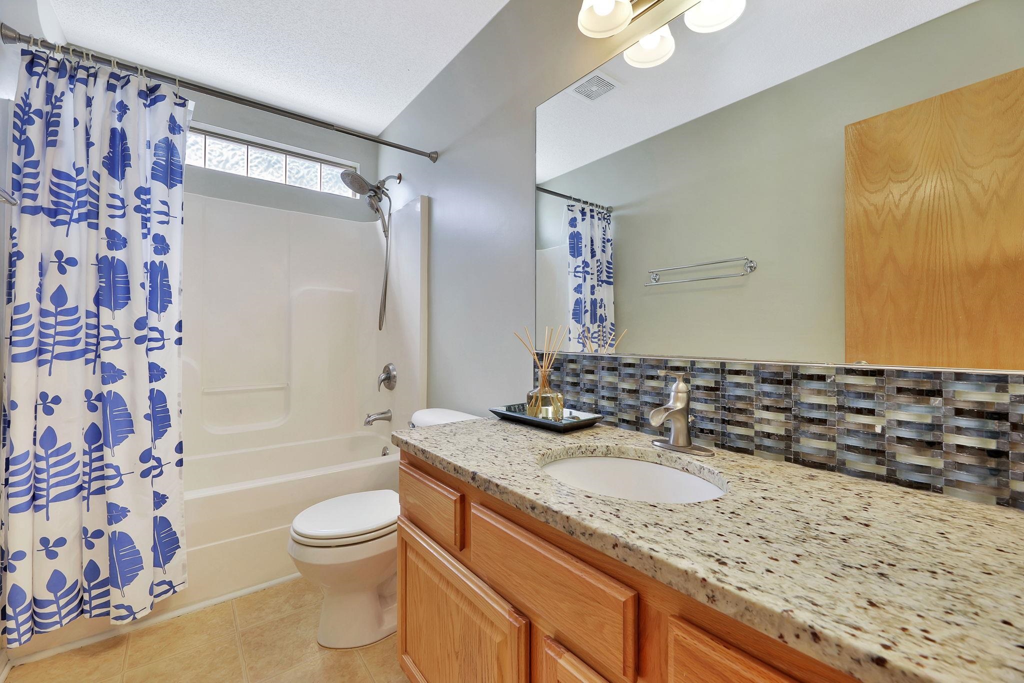 1026 N Bristol St Property Photo 15