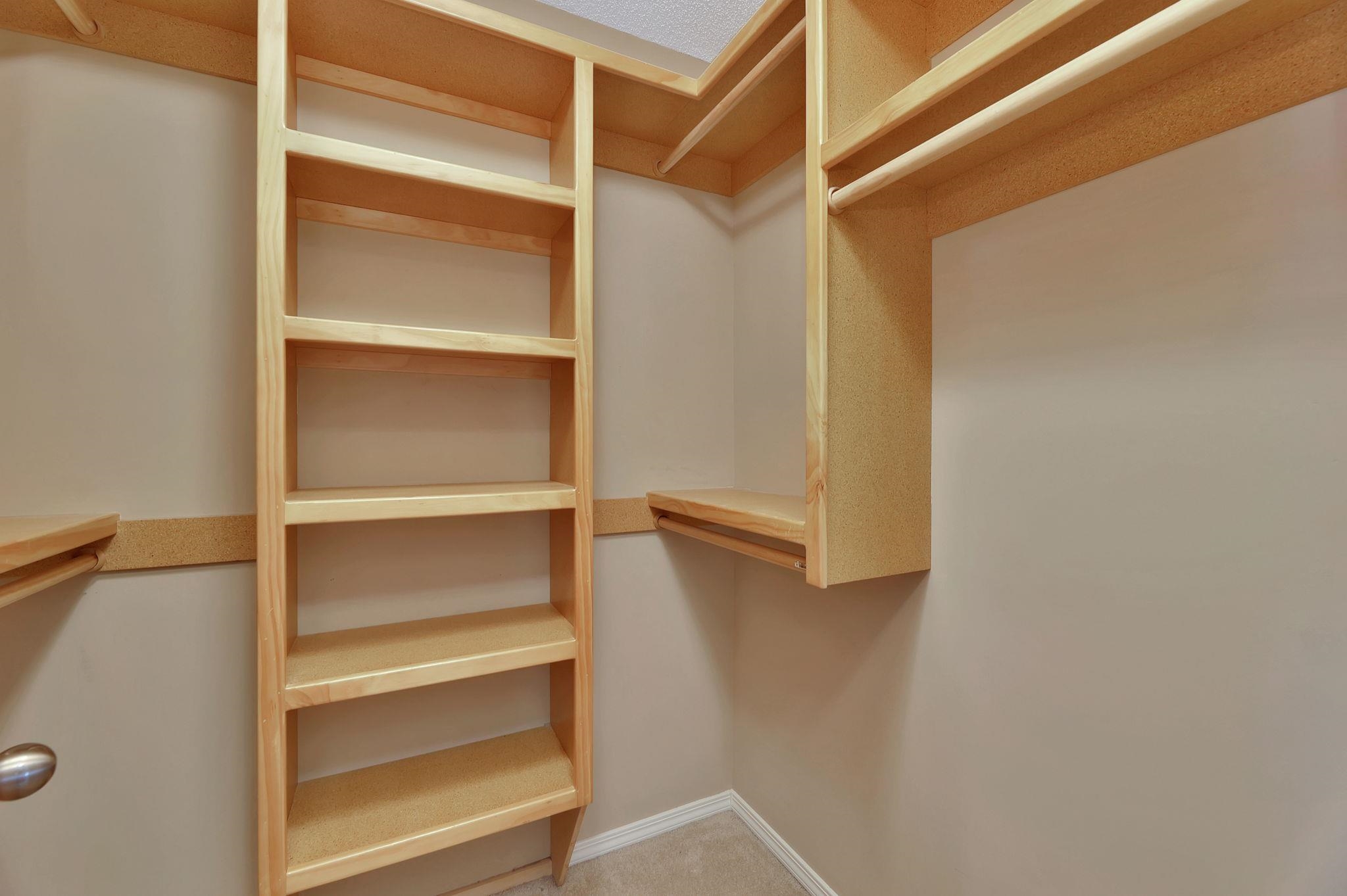 1026 N Bristol St Property Photo 18