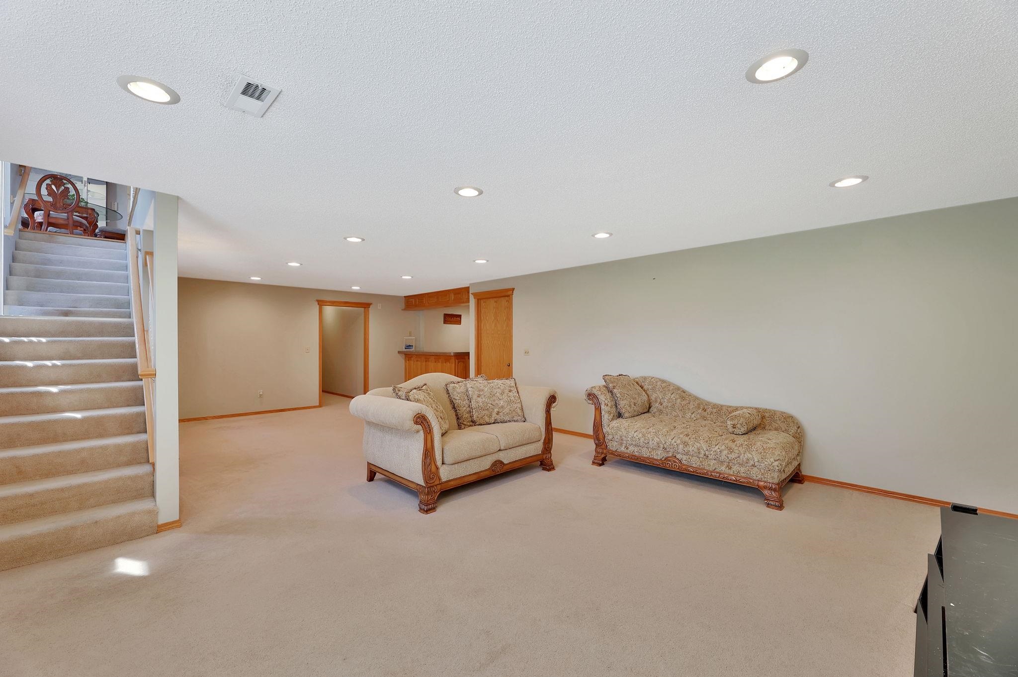 1026 N Bristol St Property Photo 21