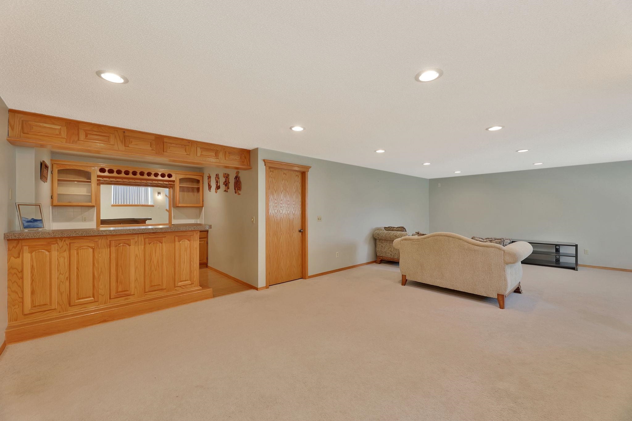1026 N Bristol St Property Photo 23